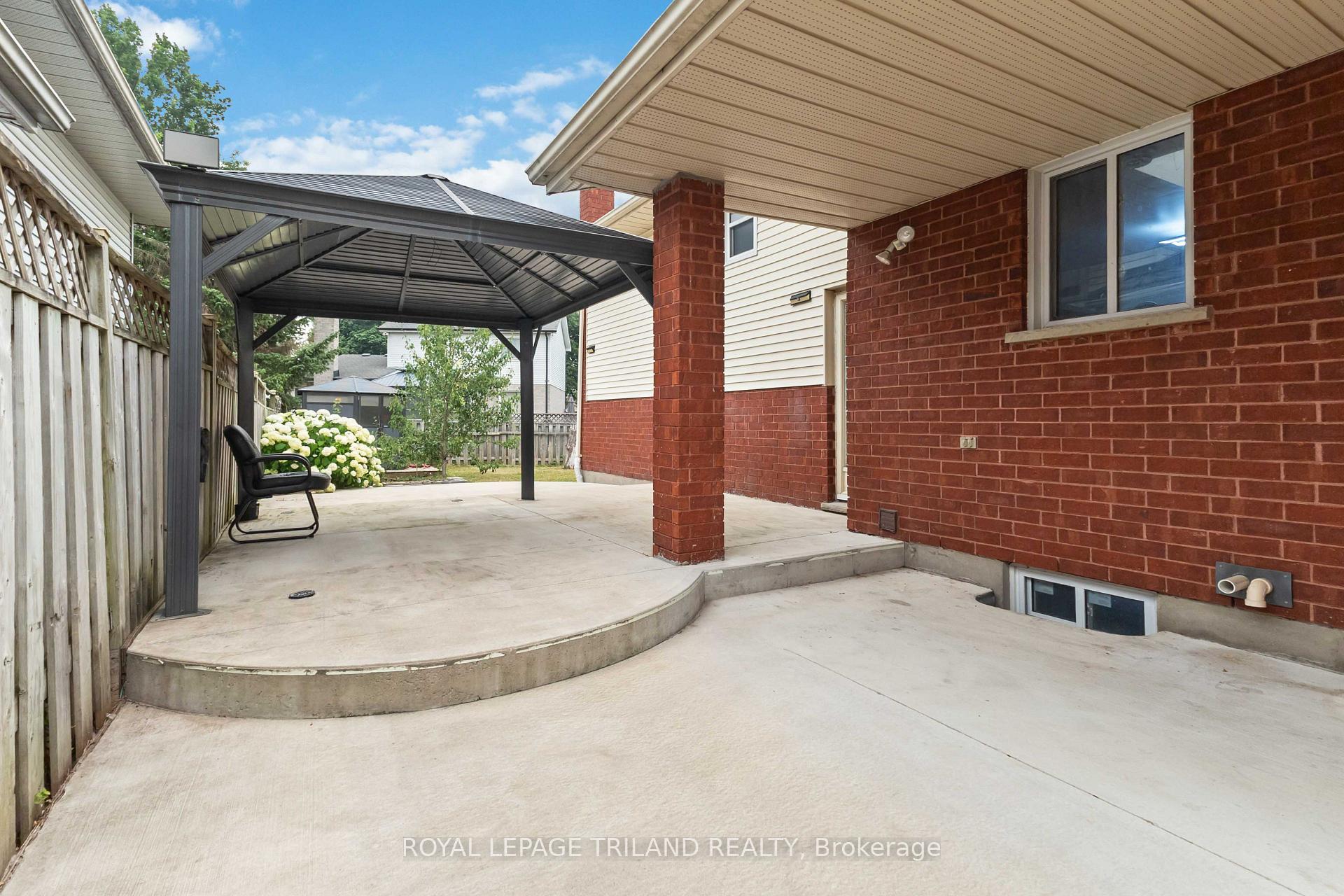 Photo 32 of 954 Chippewa Drive, London, East D — HOMEH