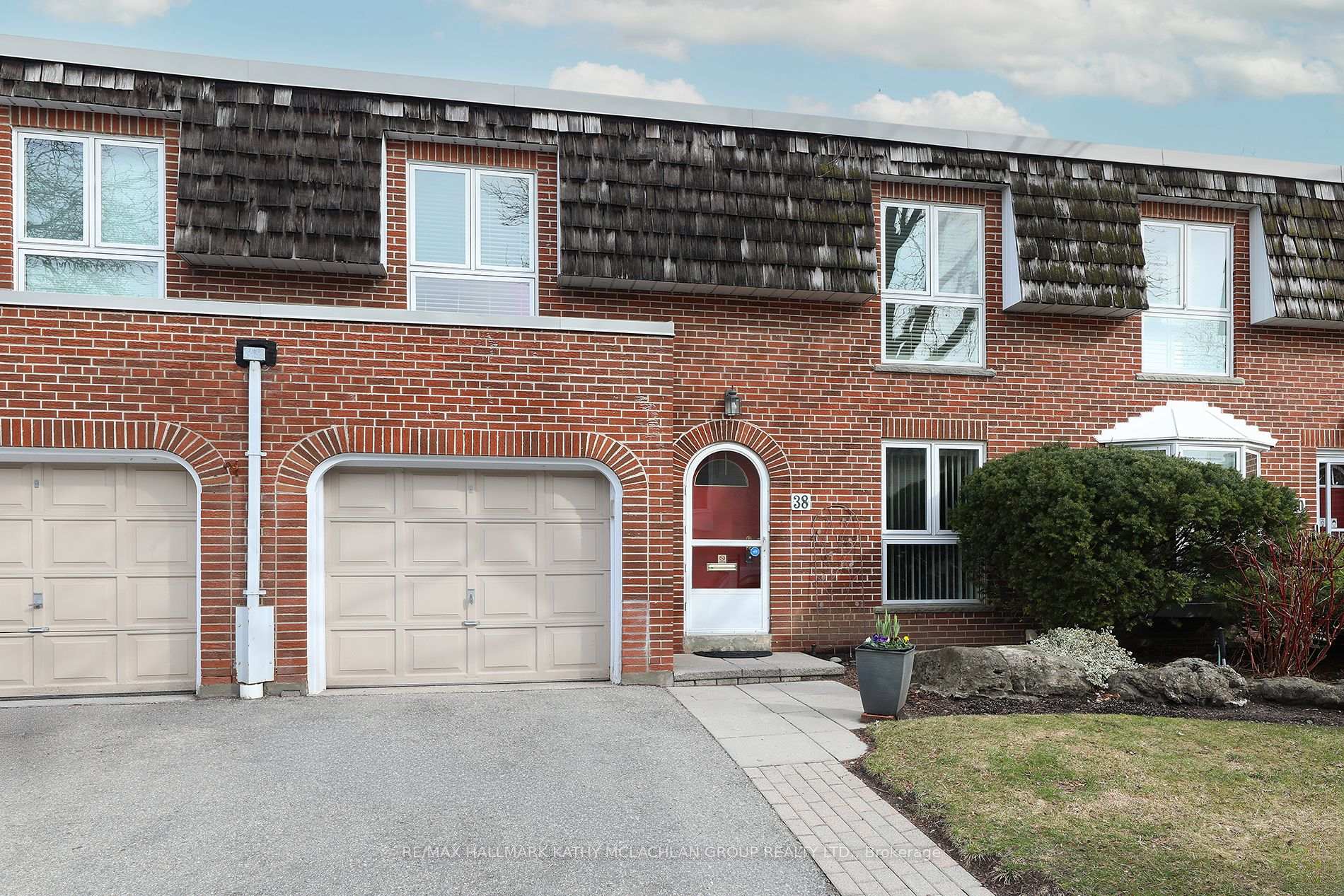 Photo 1 of 38 Crimson Millway, North York, St. Andrew-Windfields — HOMEH