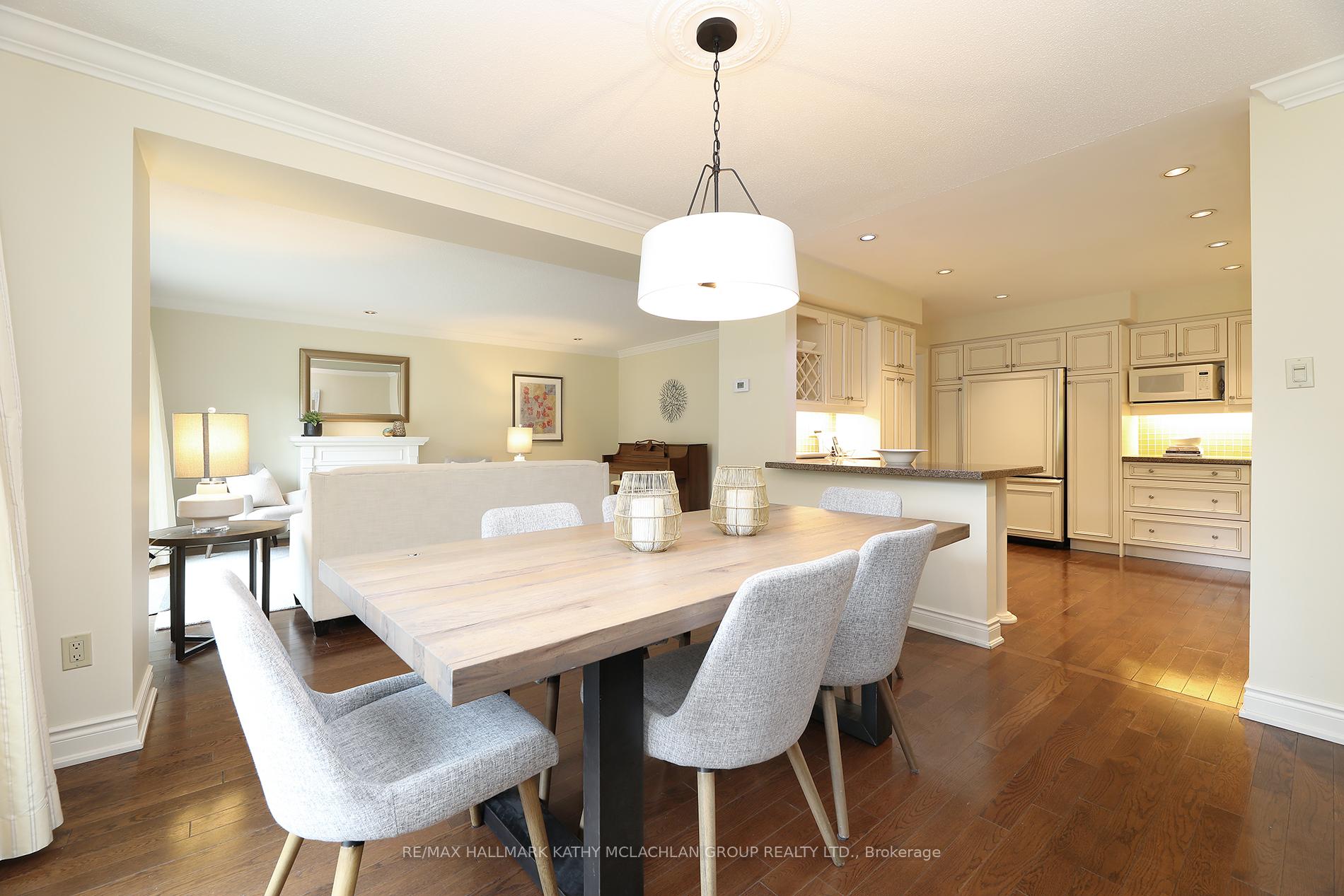 Photo 9 of 38 Crimson Millway, North York, St. Andrew-Windfields — HOMEH