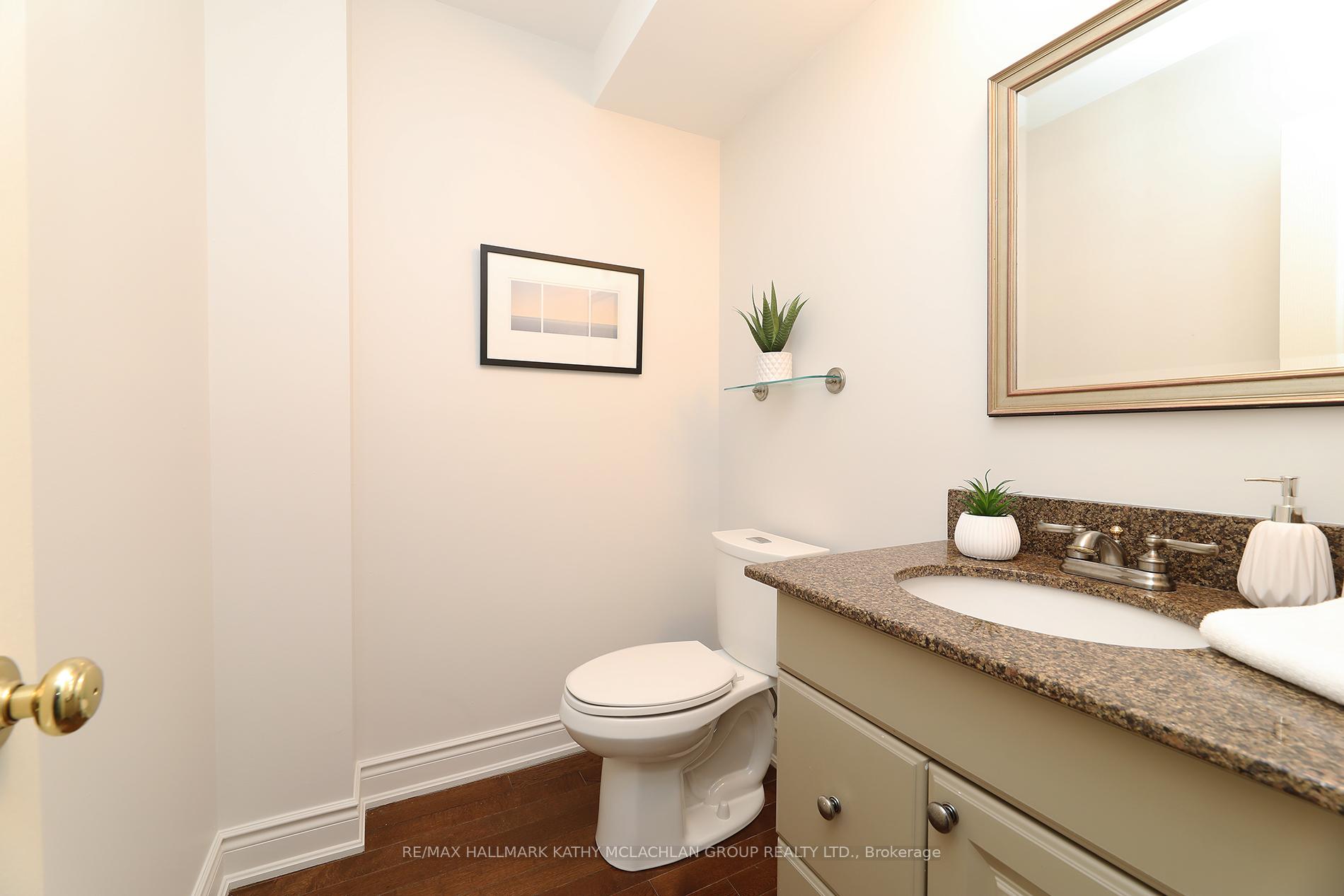 Photo 12 of 38 Crimson Millway, North York, St. Andrew-Windfields — HOMEH