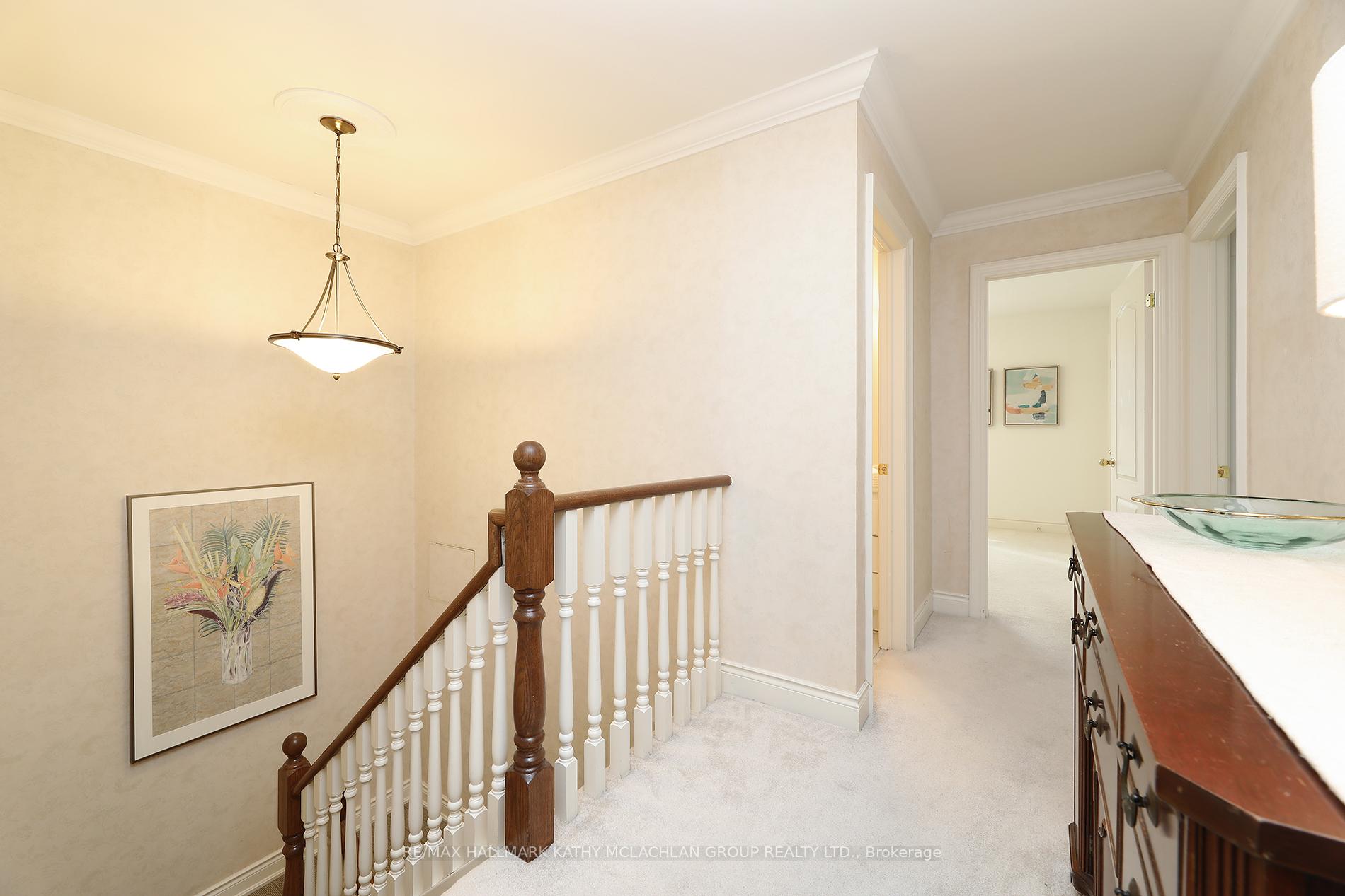 Photo 14 of 38 Crimson Millway, North York, St. Andrew-Windfields — HOMEH