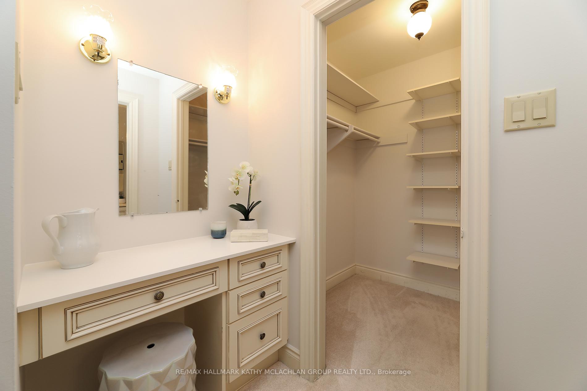Photo 17 of 38 Crimson Millway, North York, St. Andrew-Windfields — HOMEH