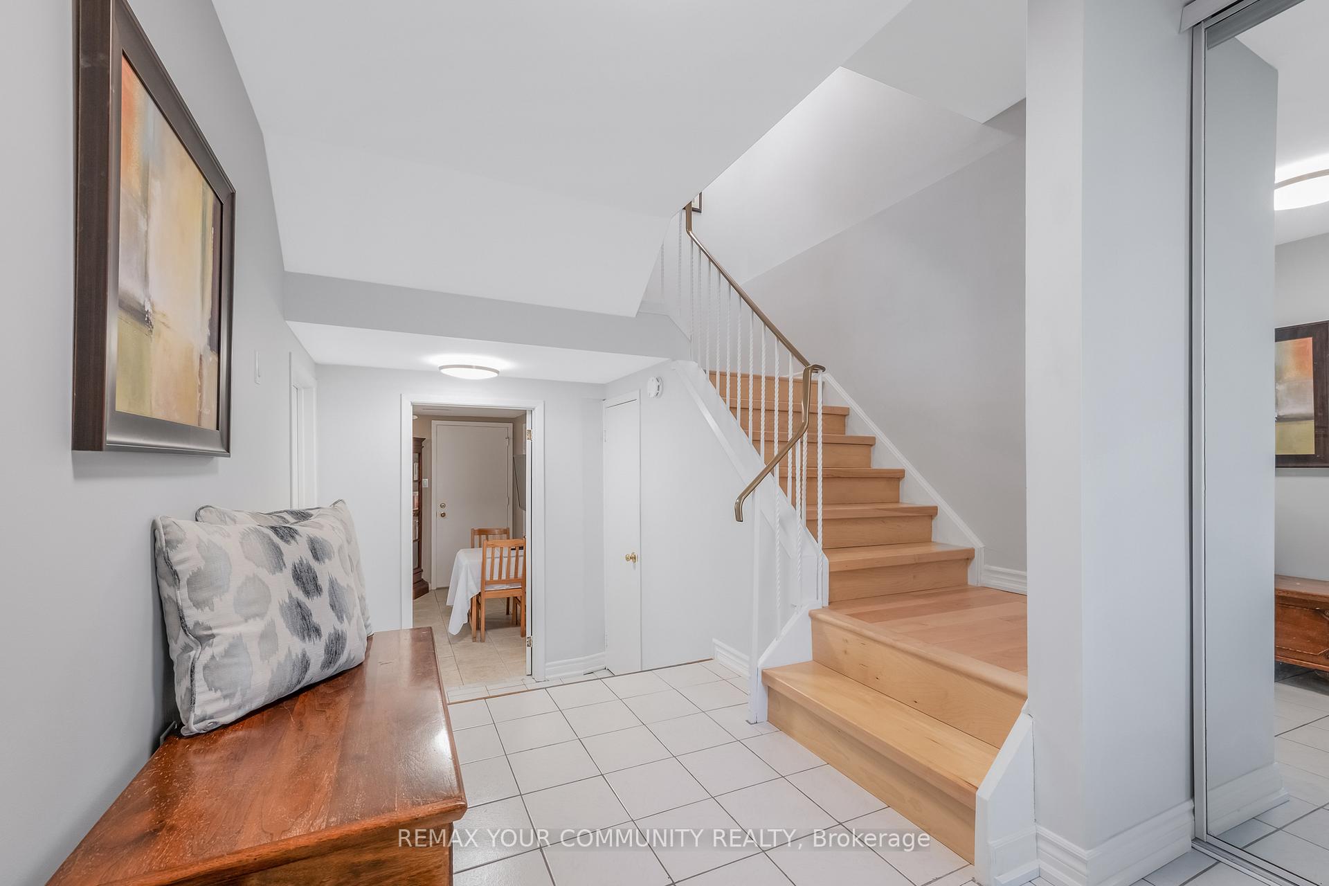 Photo 5 of 97 Poplar Crescent, Aurora, Aurora Highlands — HOMEH