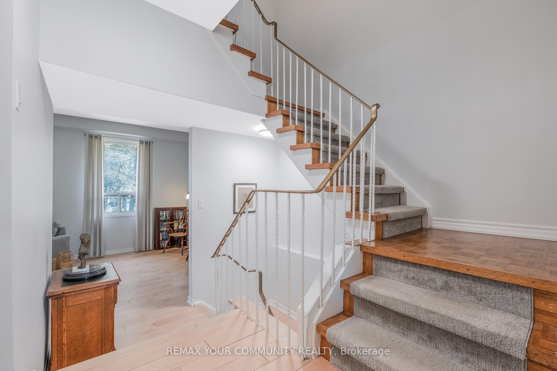 Photo 10 of 97 Poplar Crescent, Aurora, Aurora Highlands — HOMEH