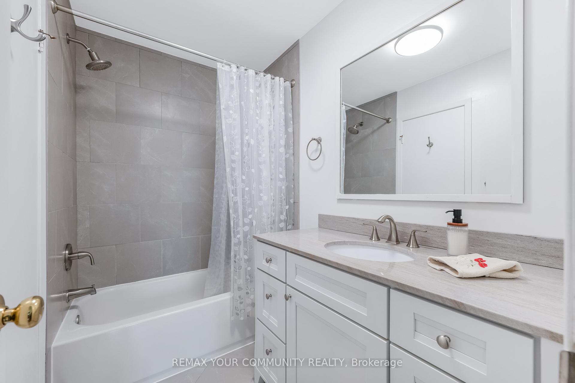 Photo 26 of 97 Poplar Crescent, Aurora, Aurora Highlands — HOMEH