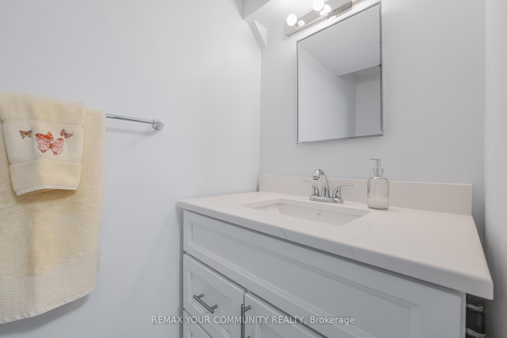 Photo 37 of 97 Poplar Crescent, Aurora, Aurora Highlands — HOMEH