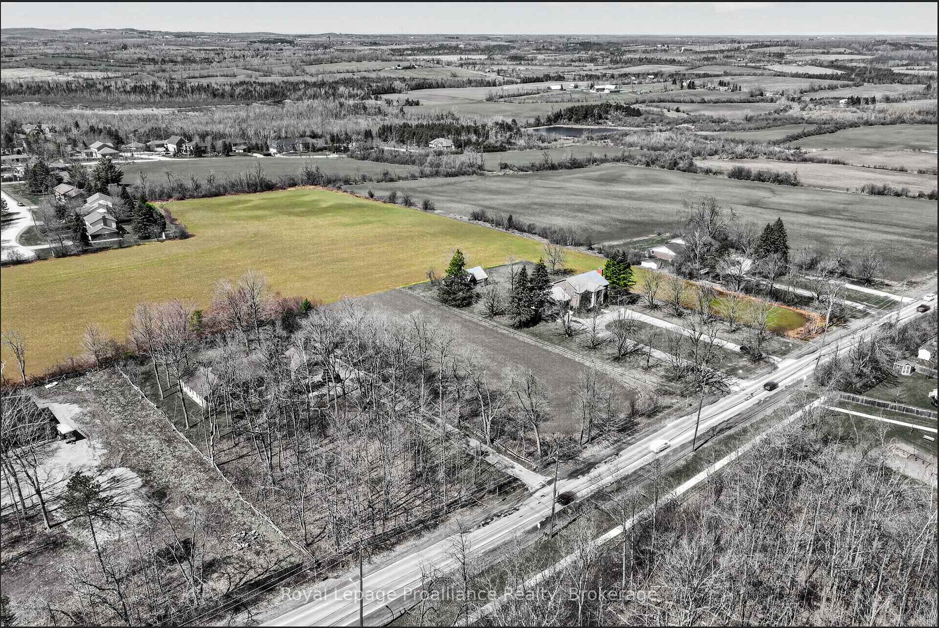 Photo 2 of 1293 Brealey Drive, Peterborough, Monaghan Ward 2 — HOMEH