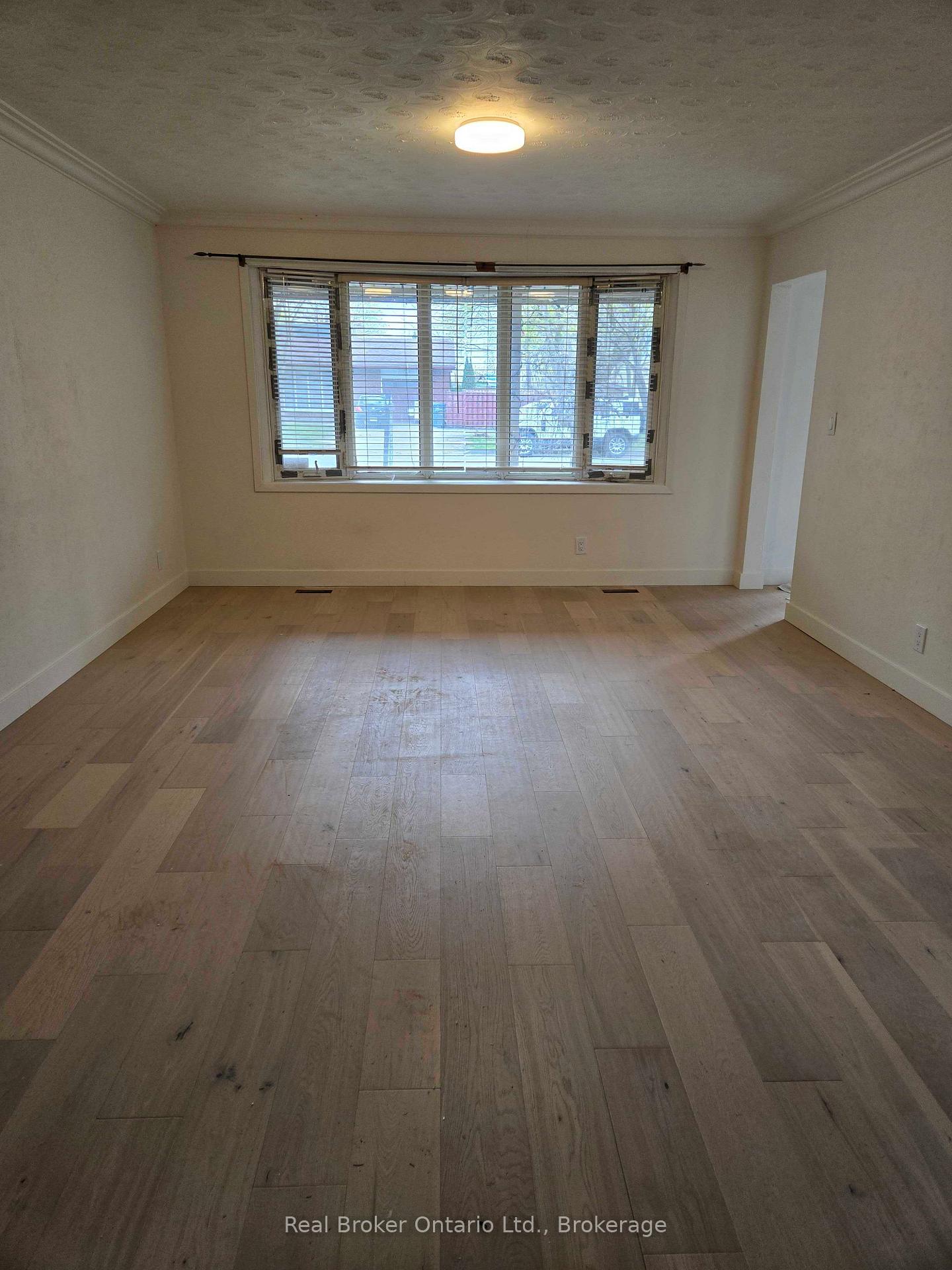 Photo 2 of Unit Main Level, 61 Vanier Drive, Guelph, Dovercliffe Park/Old University — HOMEH
