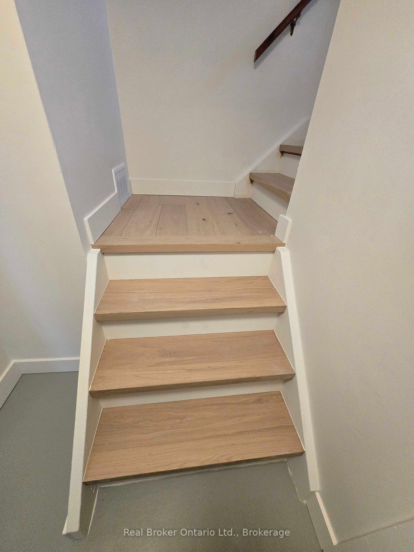 Photo 7 of Unit Main Level, 61 Vanier Drive, Guelph, Dovercliffe Park/Old University — HOMEH
