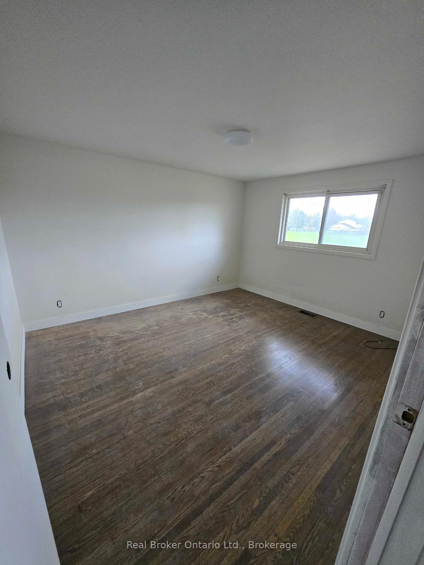 Photo 8 of Unit Main Level, 61 Vanier Drive, Guelph, Dovercliffe Park/Old University — HOMEH