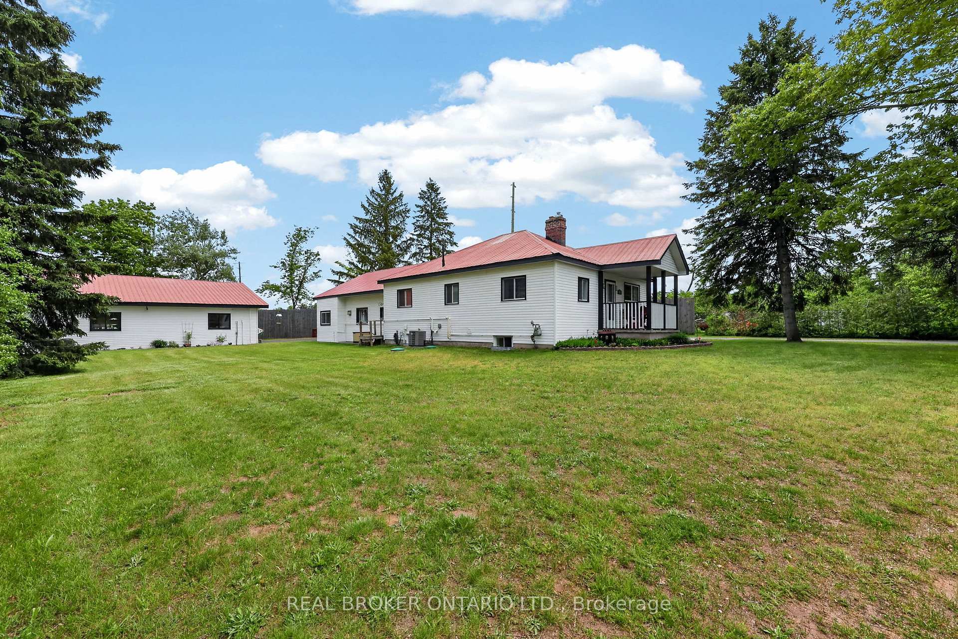 Photo 3 of 4675 Uhthoff Line, Oro-Medonte, Rural Oro-Medonte — HOMEH