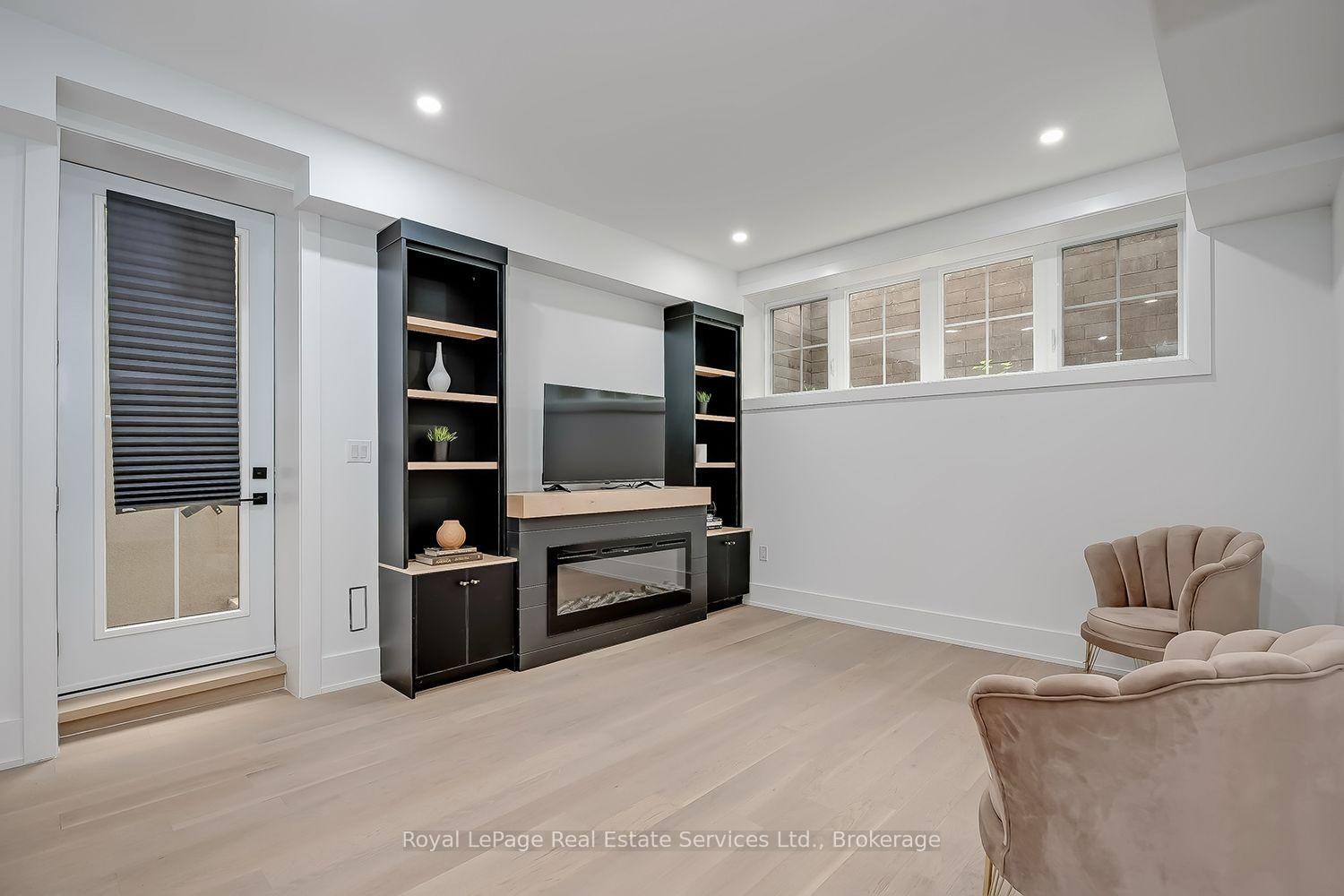 Photo 42 of 302 Tuck Drive, Burlington, Shoreacres — HOMEH