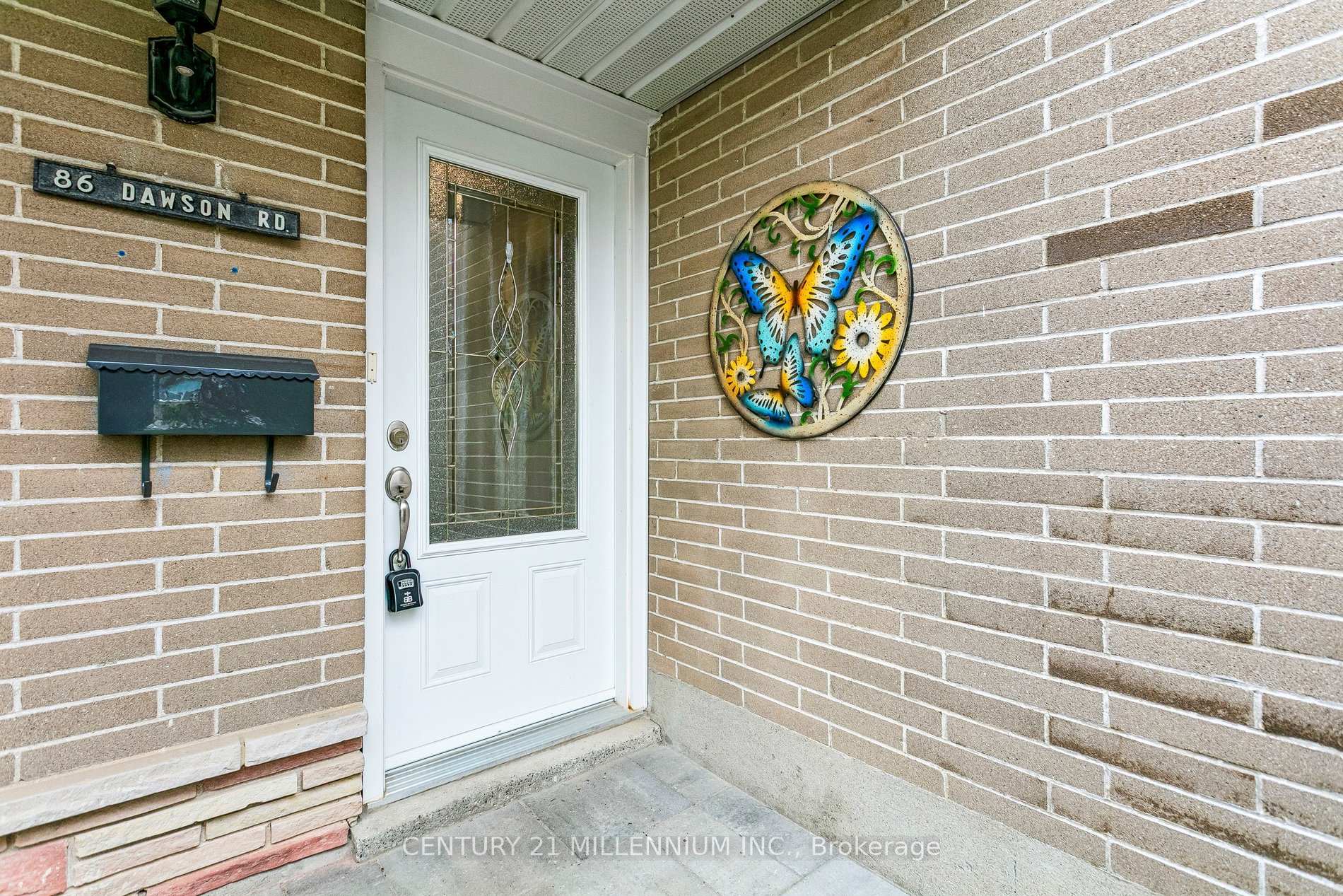 Photo 5 of 86 Dawson Road, Orangeville — HOMEH