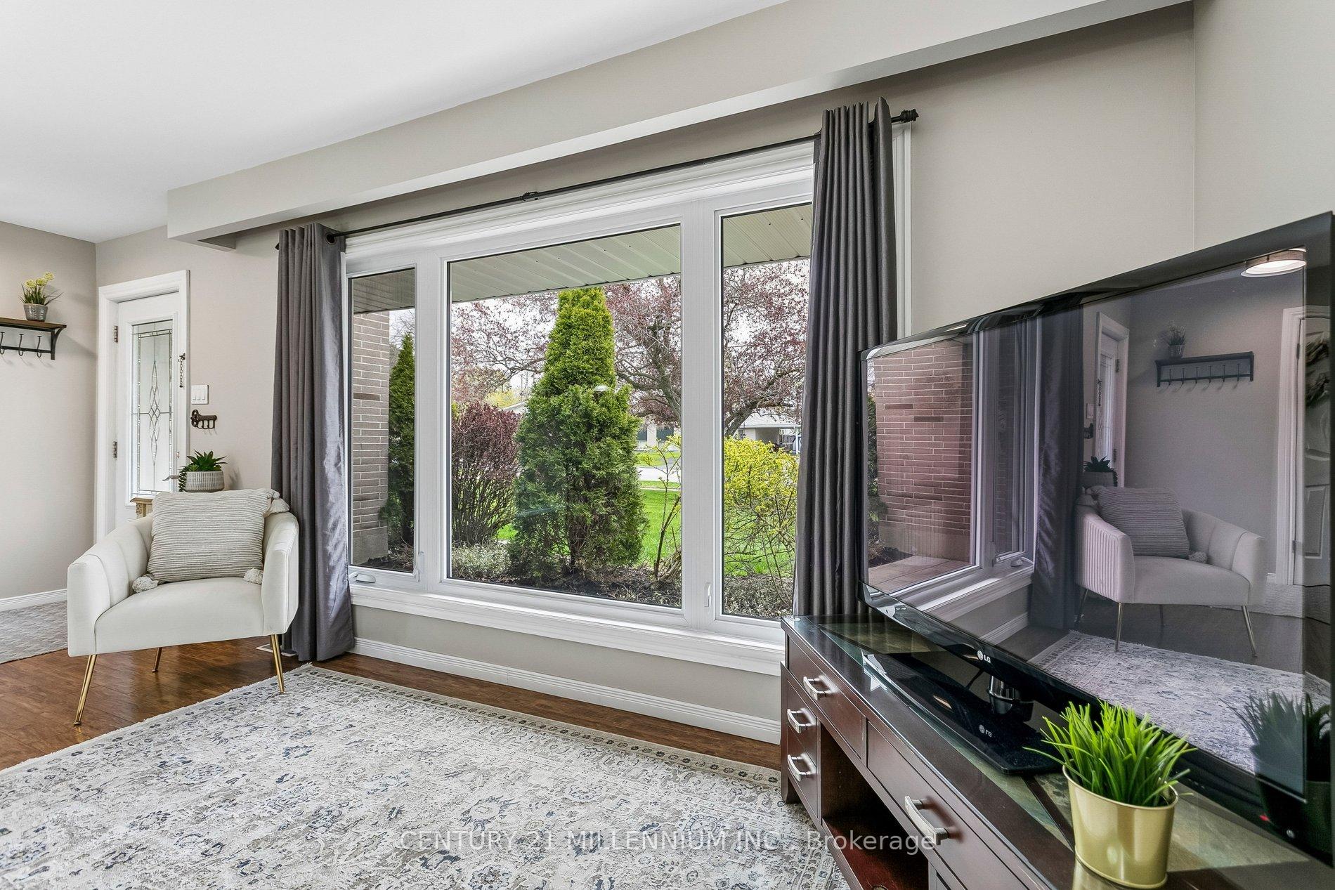 Photo 10 of 86 Dawson Road, Orangeville — HOMEH