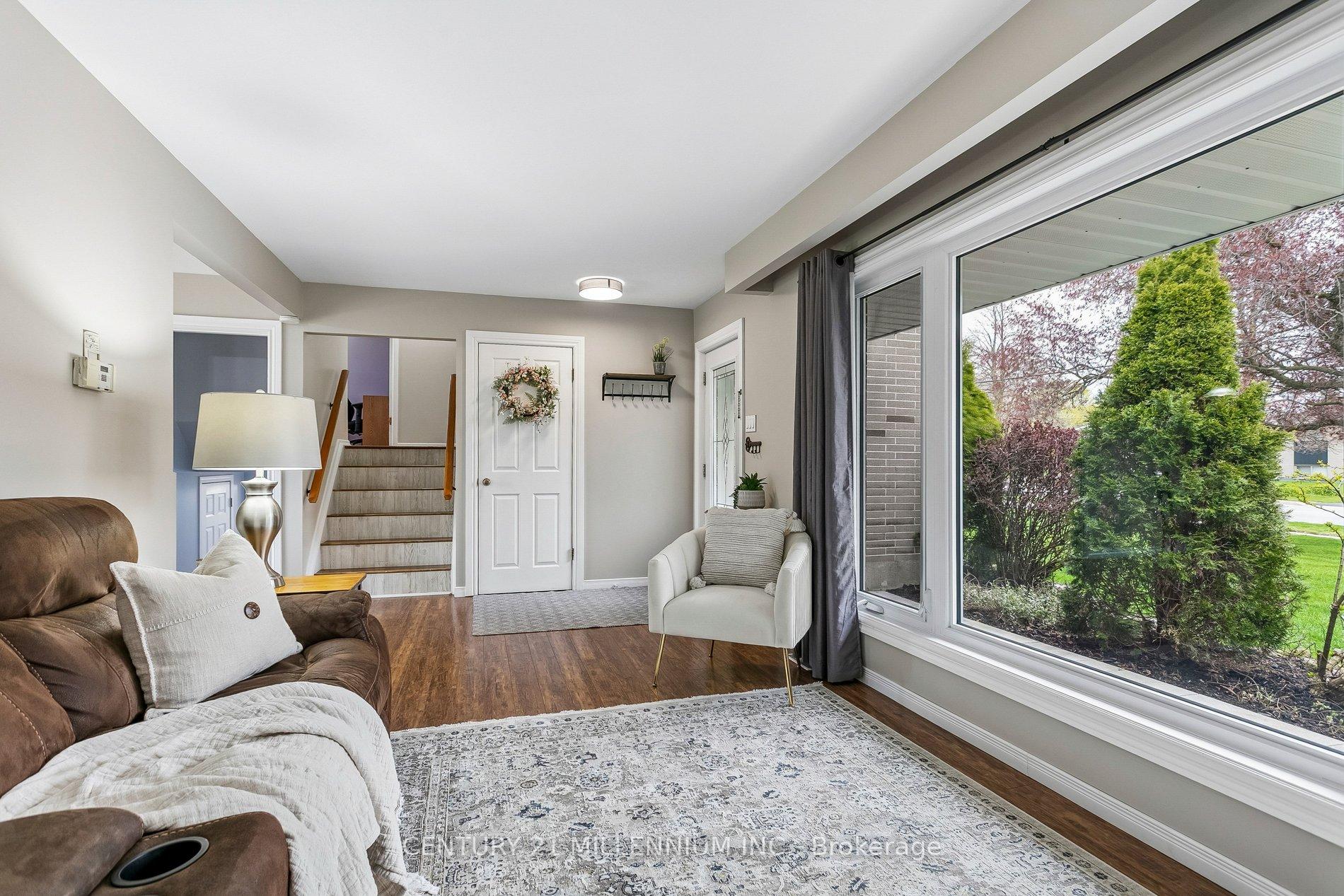 Photo 11 of 86 Dawson Road, Orangeville — HOMEH