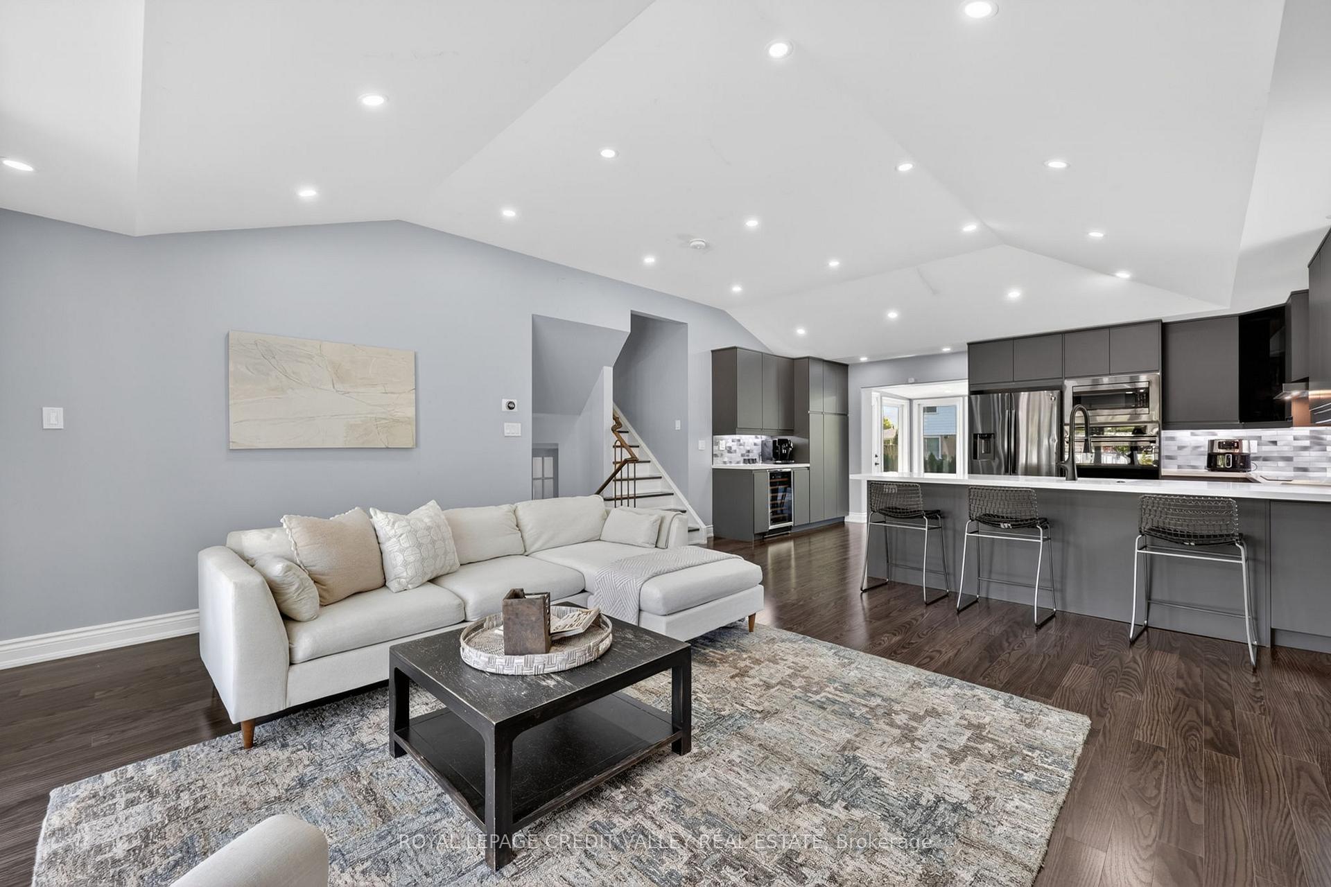 Photo 9 of 46 Duncan Bull Drive, Brampton, Brampton East — HOMEH
