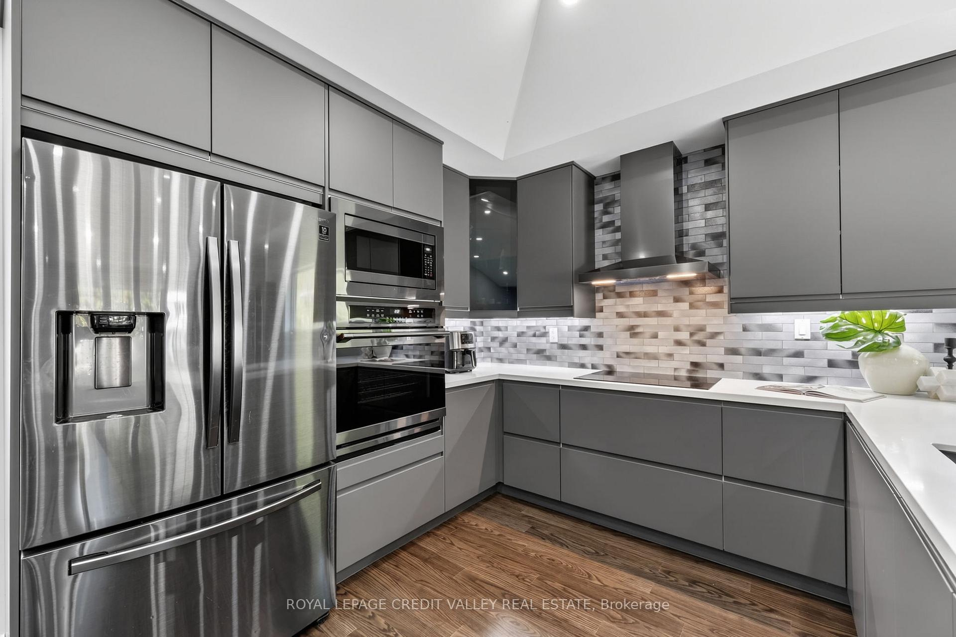 Photo 11 of 46 Duncan Bull Drive, Brampton, Brampton East — HOMEH