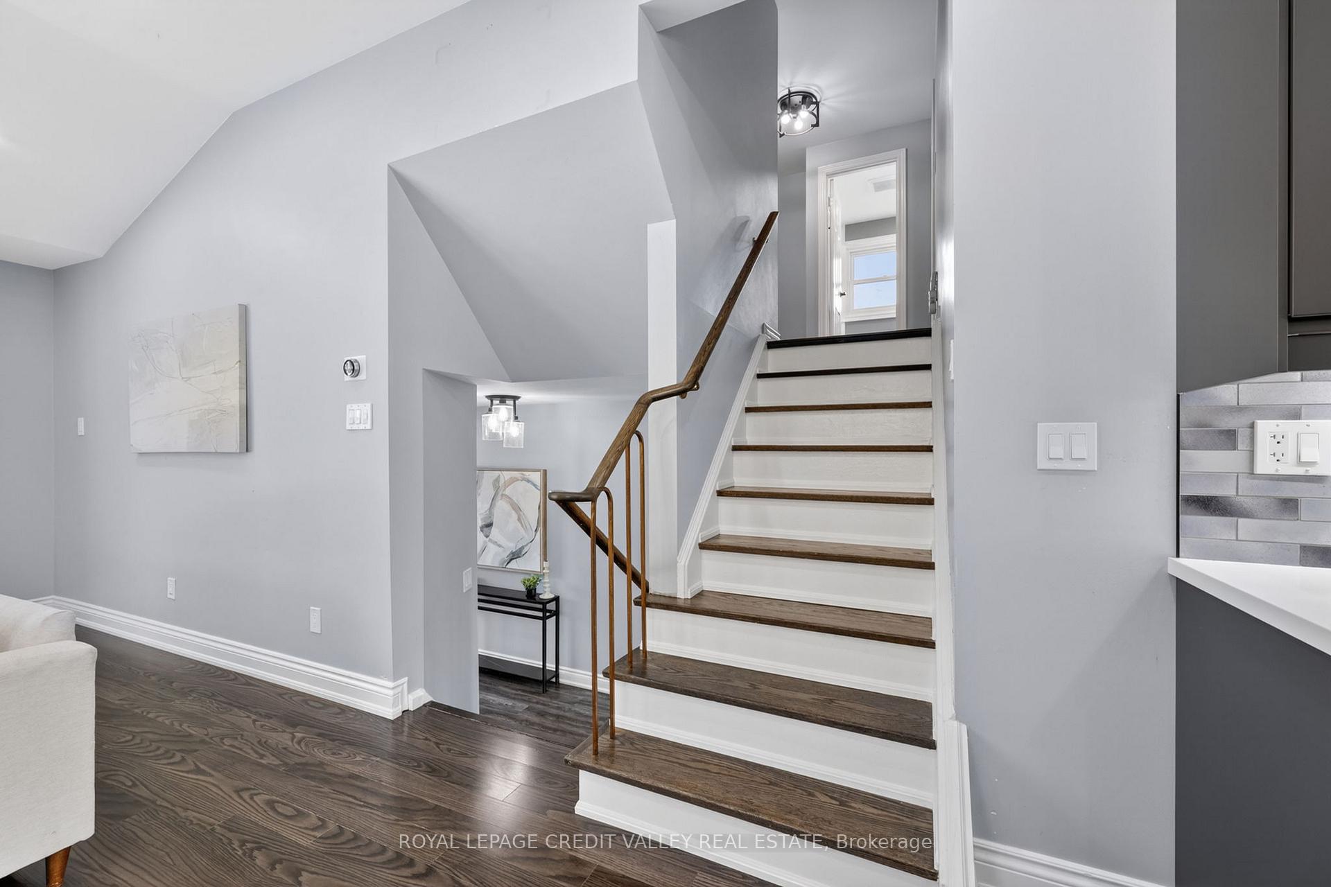 Photo 23 of 46 Duncan Bull Drive, Brampton, Brampton East — HOMEH