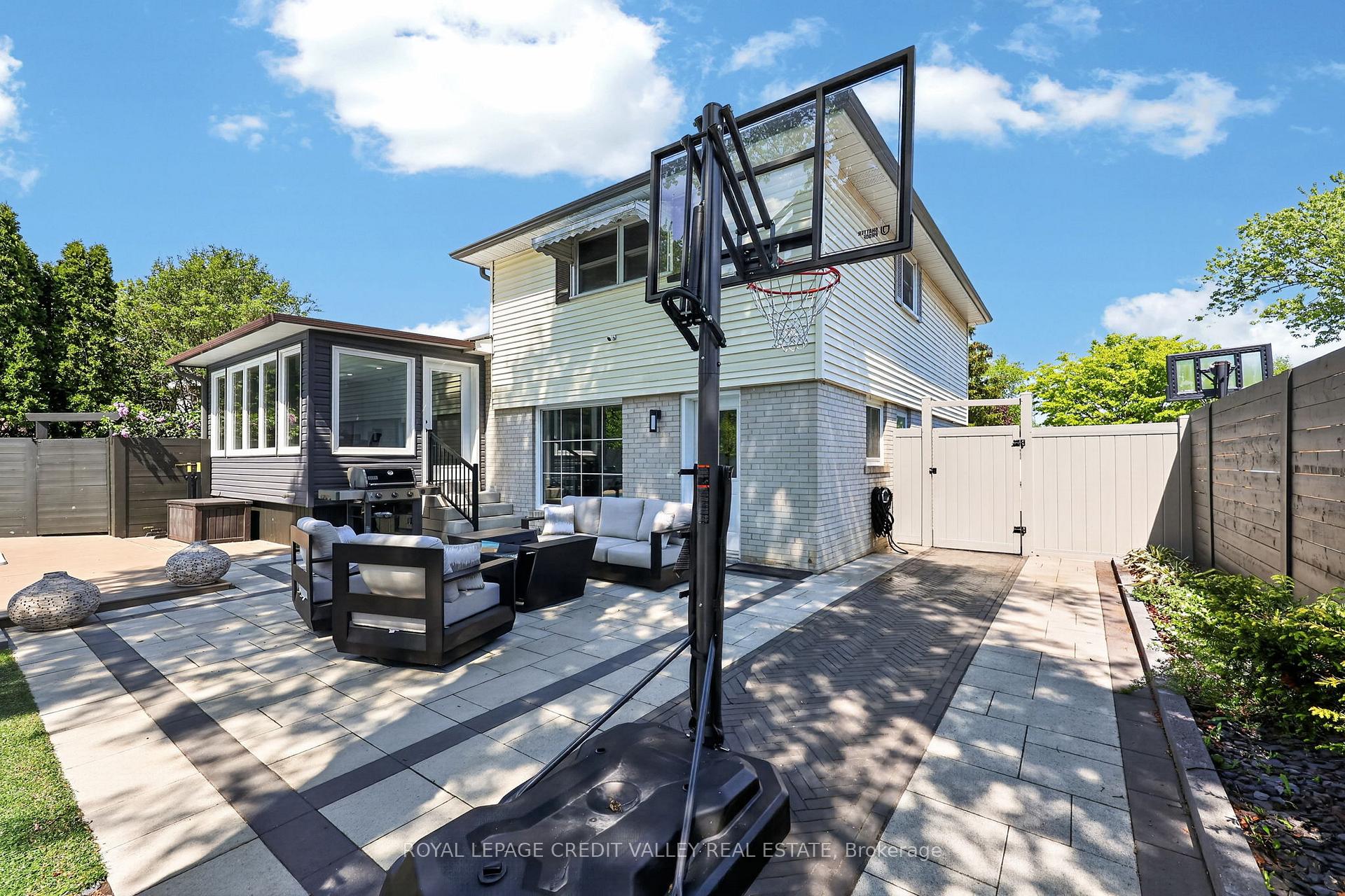 Photo 41 of 46 Duncan Bull Drive, Brampton, Brampton East — HOMEH
