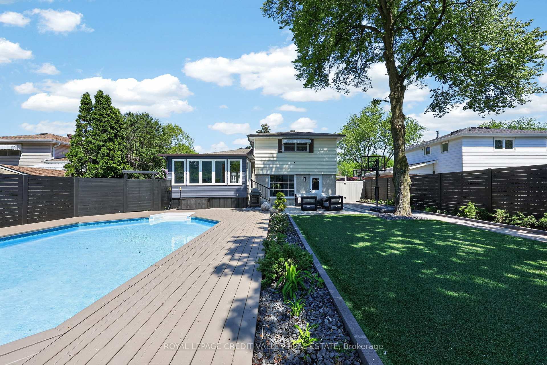 Photo 44 of 46 Duncan Bull Drive, Brampton, Brampton East — HOMEH