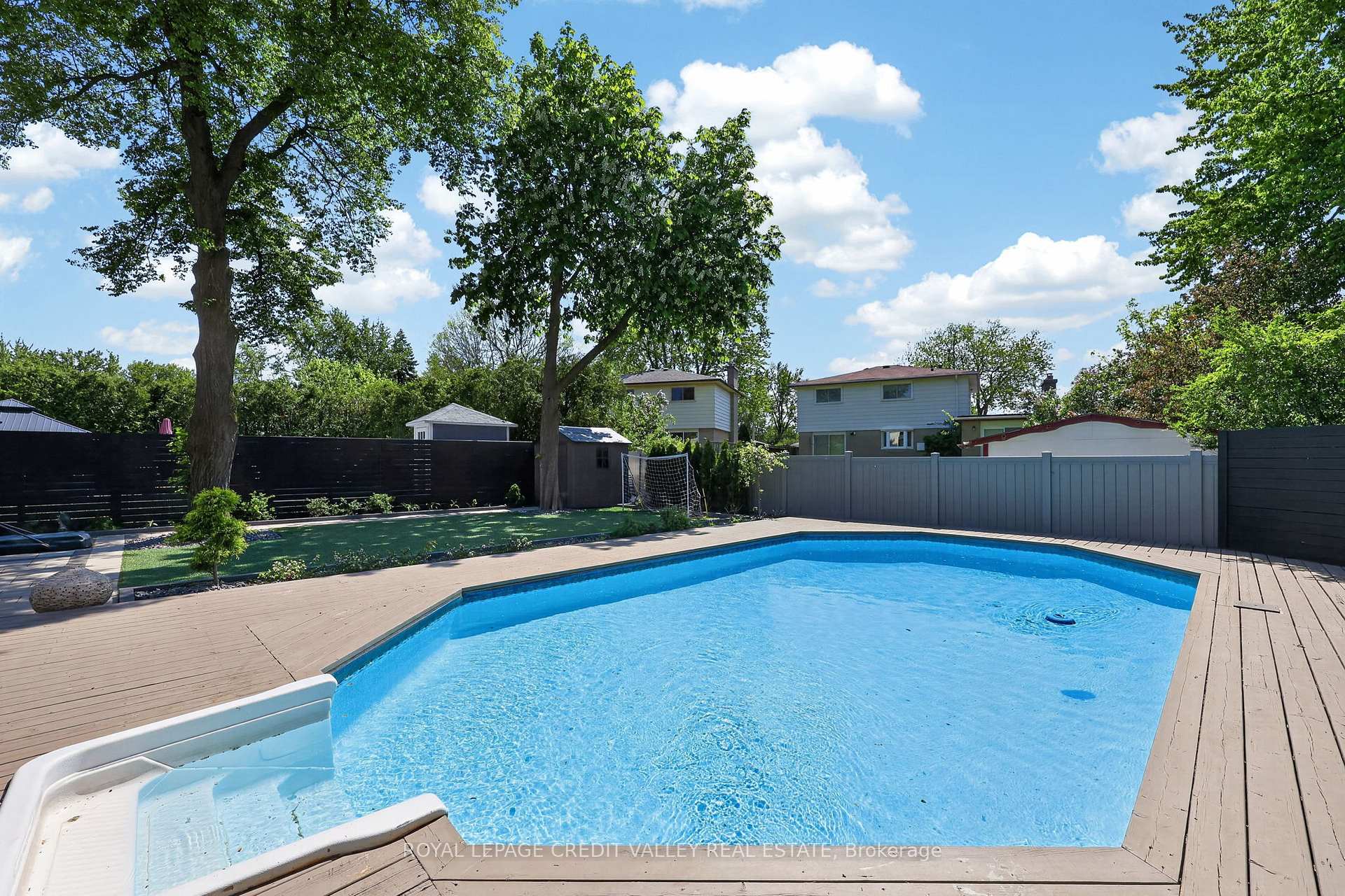 Photo 45 of 46 Duncan Bull Drive, Brampton, Brampton East — HOMEH