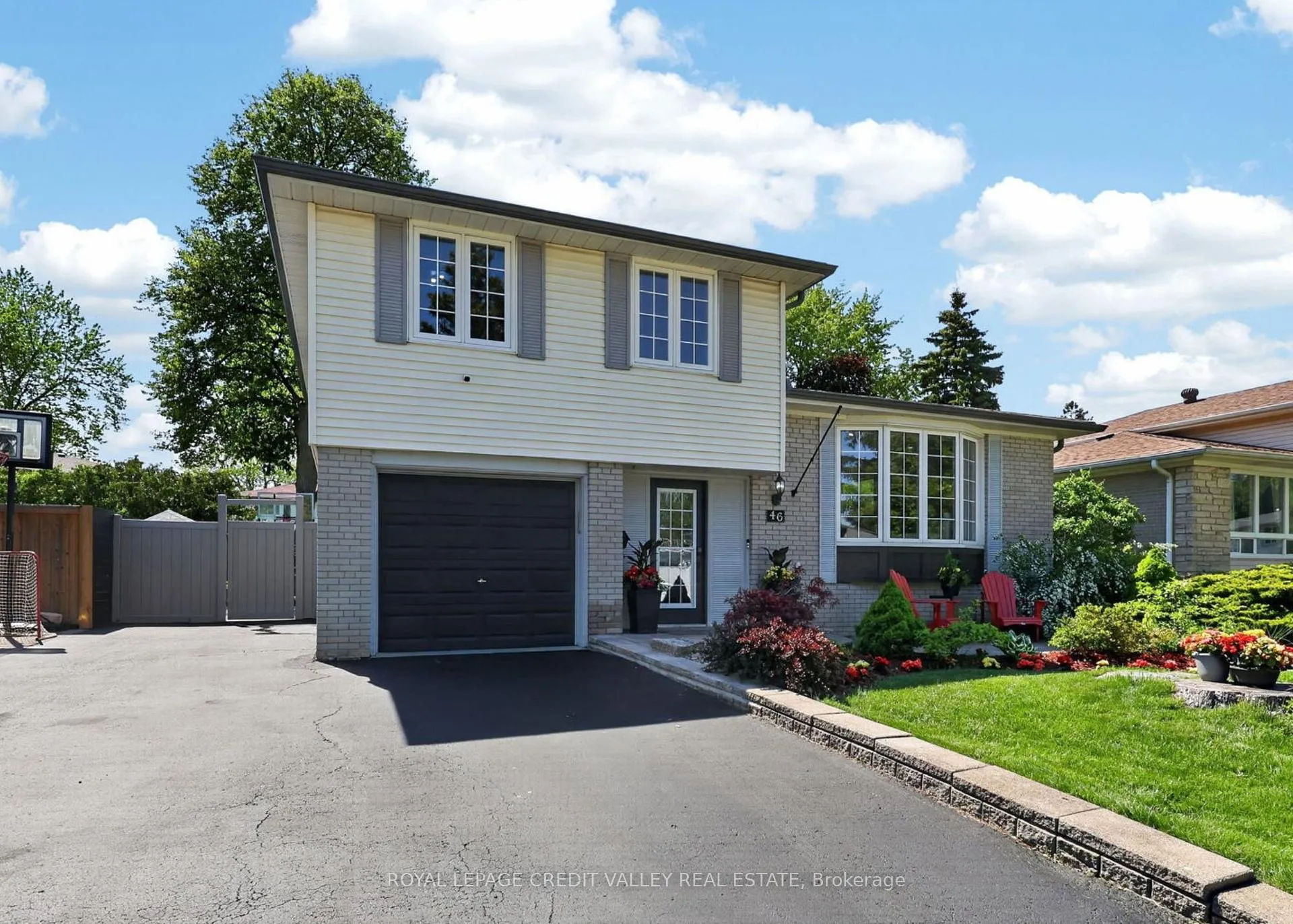Photo 3 of 46 Duncan Bull Drive, Brampton, Brampton East — HOMEH