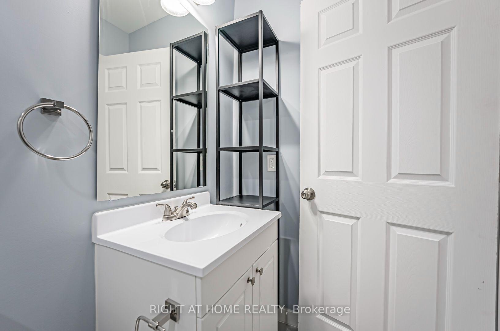 Photo 12 of Unit MAIN, 250 Beechy Drive, Richmond Hill, Crosby — HOMEH