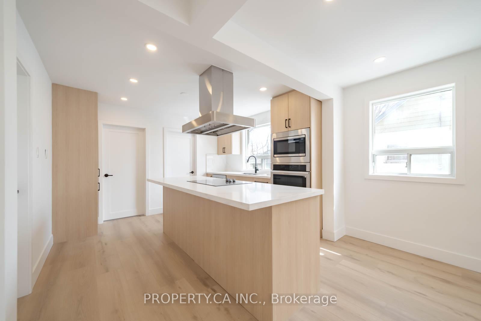Photo 4 of 46 McMurchy Avenue N, Brampton, Downtown Brampton — HOMEH