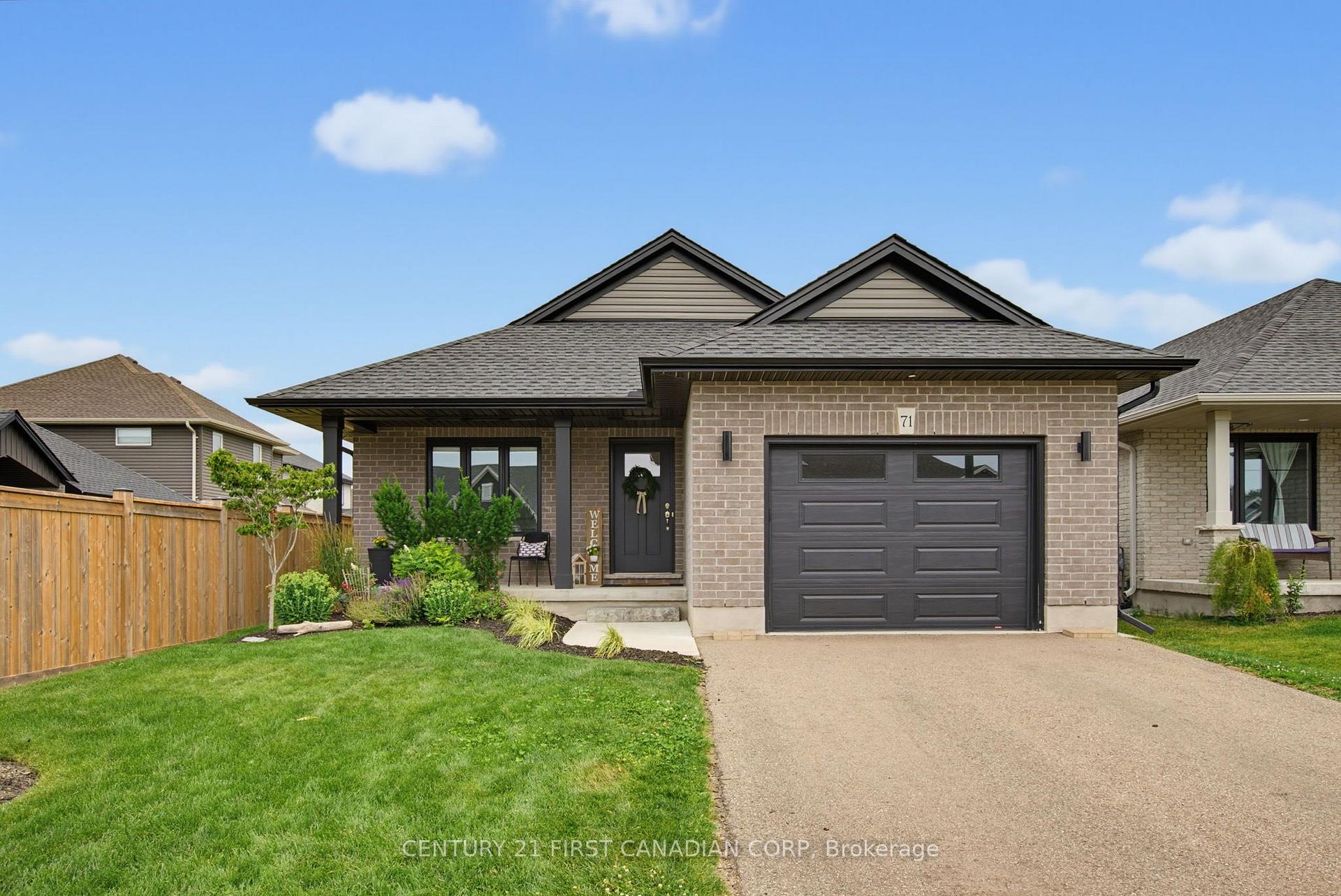 Photo 3 of 71 Renaissance Drive, St. Thomas — HOMEH