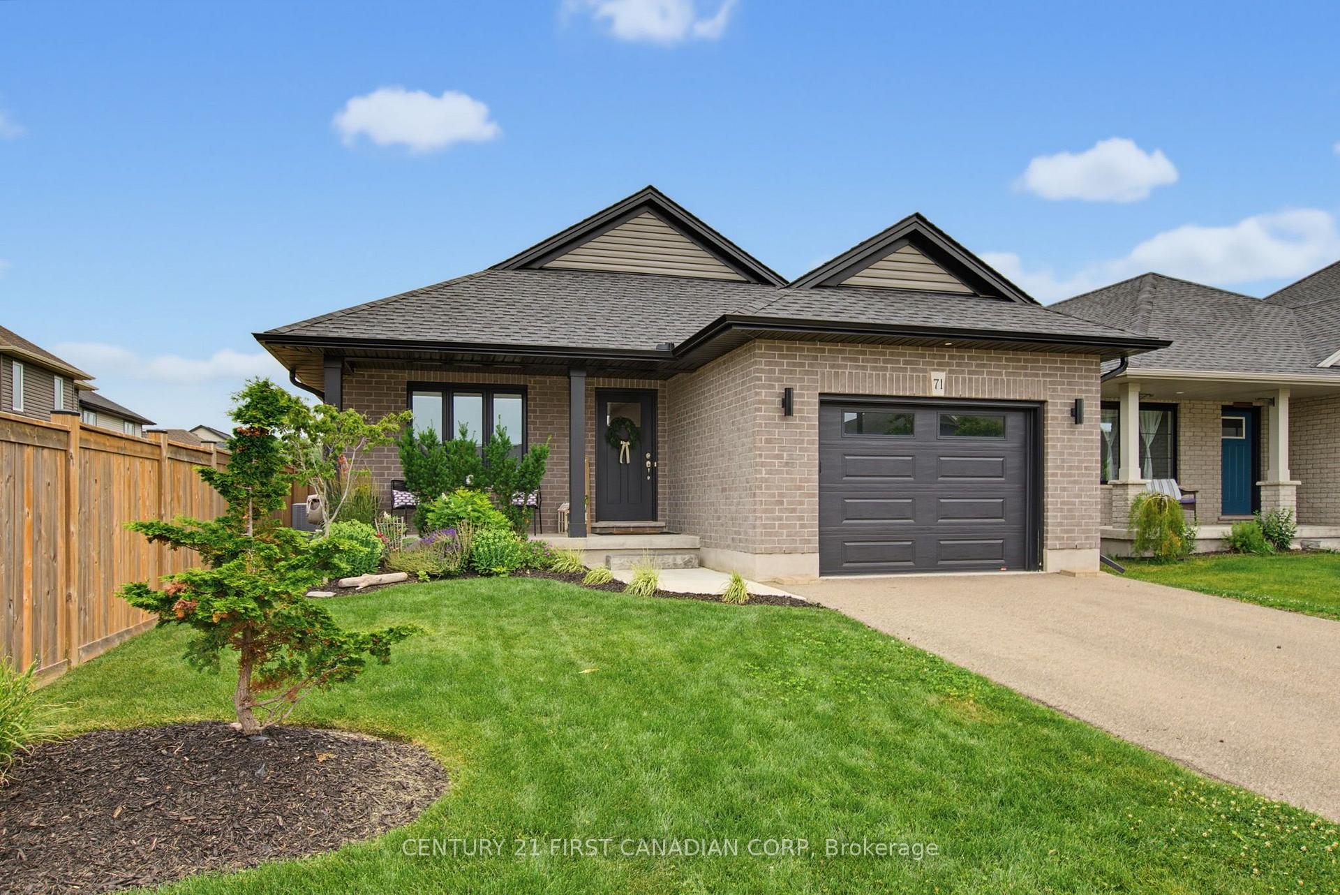 Photo 4 of 71 Renaissance Drive, St. Thomas — HOMEH