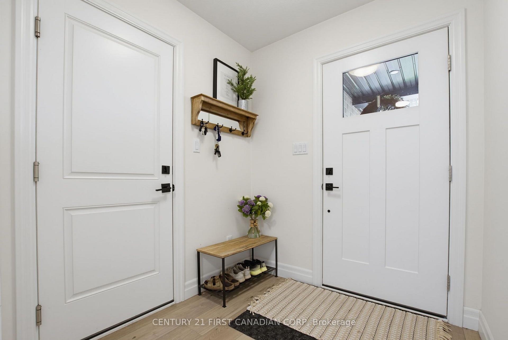Photo 6 of 71 Renaissance Drive, St. Thomas — HOMEH