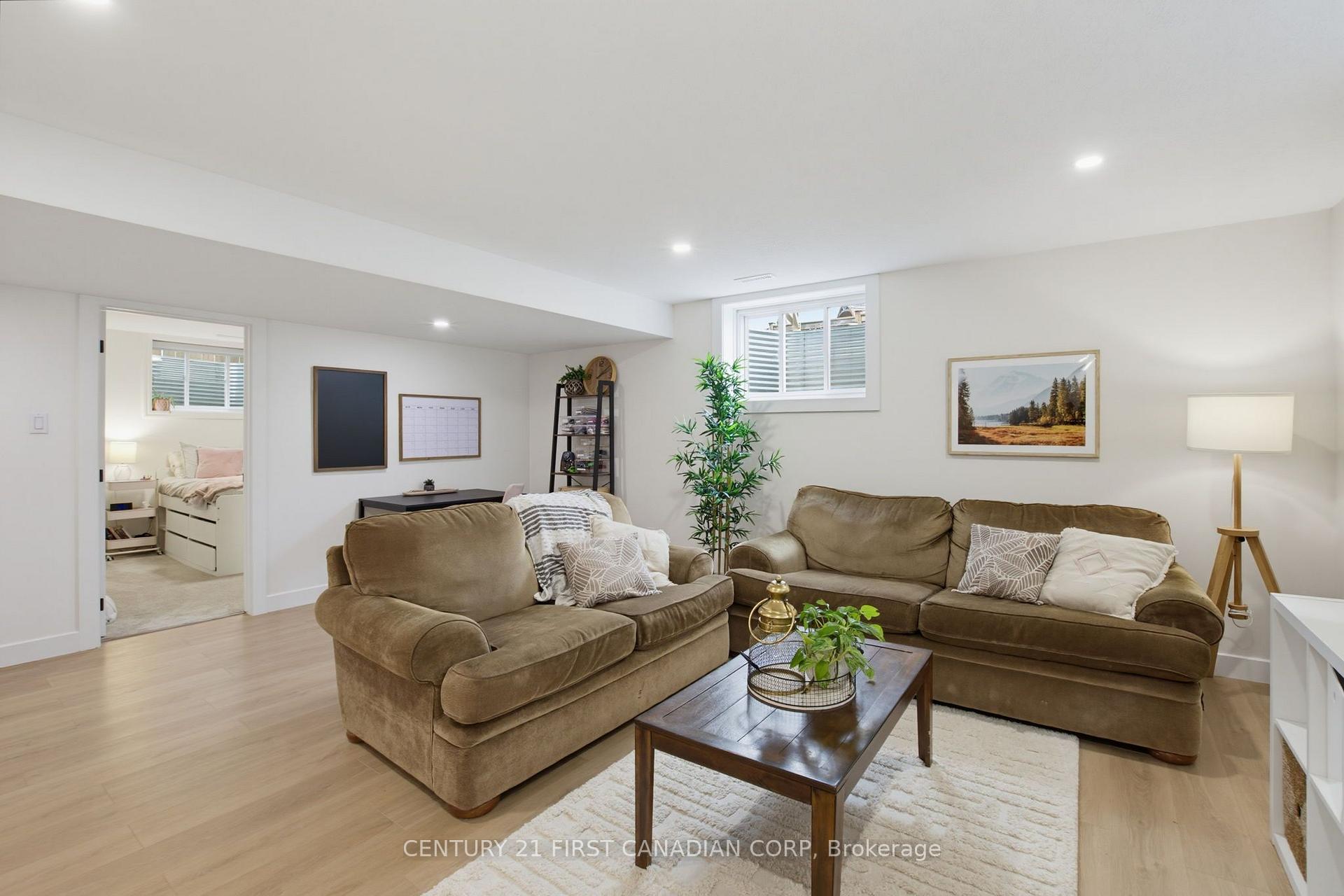 Photo 27 of 71 Renaissance Drive, St. Thomas — HOMEH