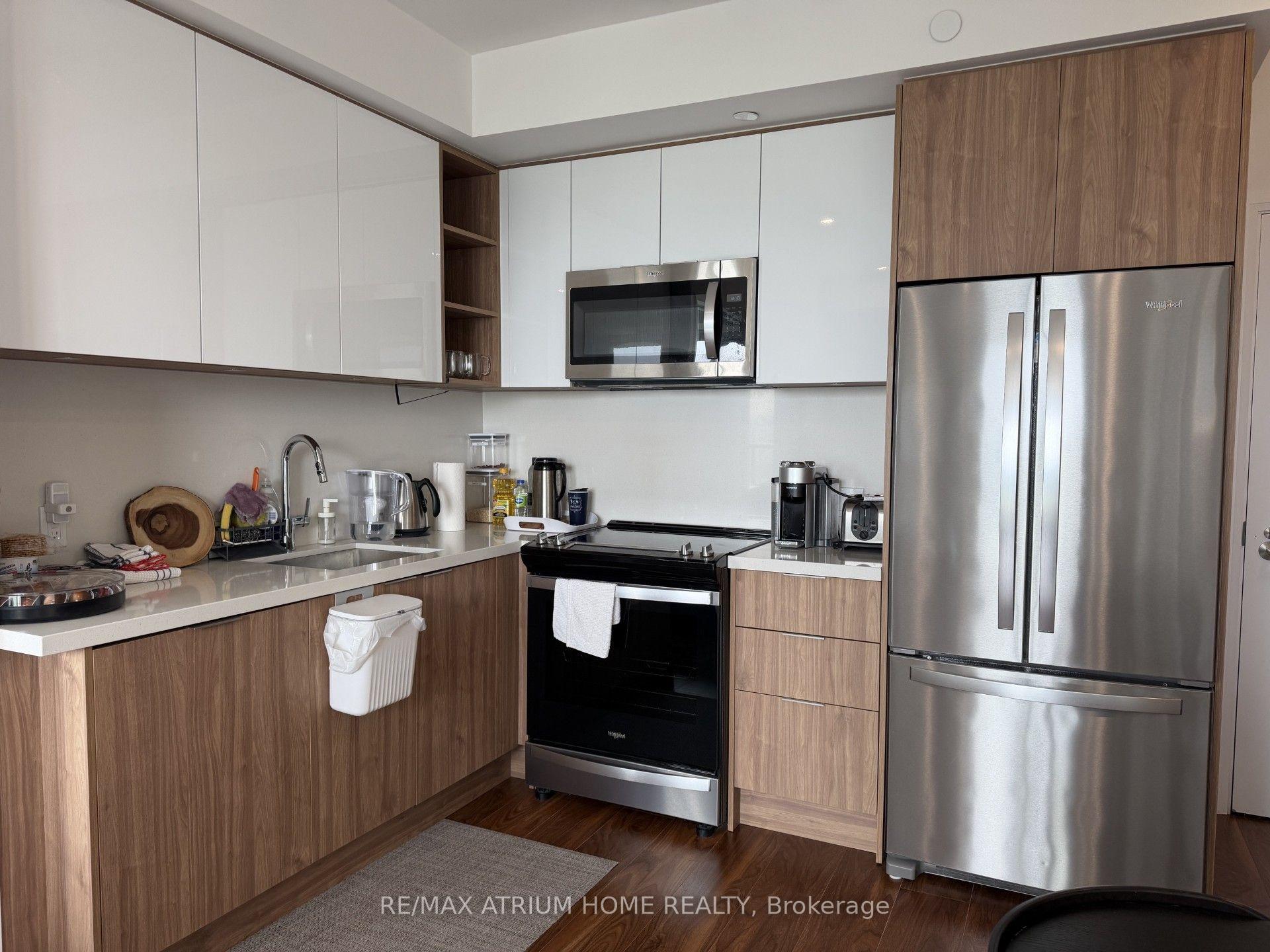 Photo 2 of Unit 1708, 25 Holly Street, Toronto, Mount Pleasant West — HOMEH
