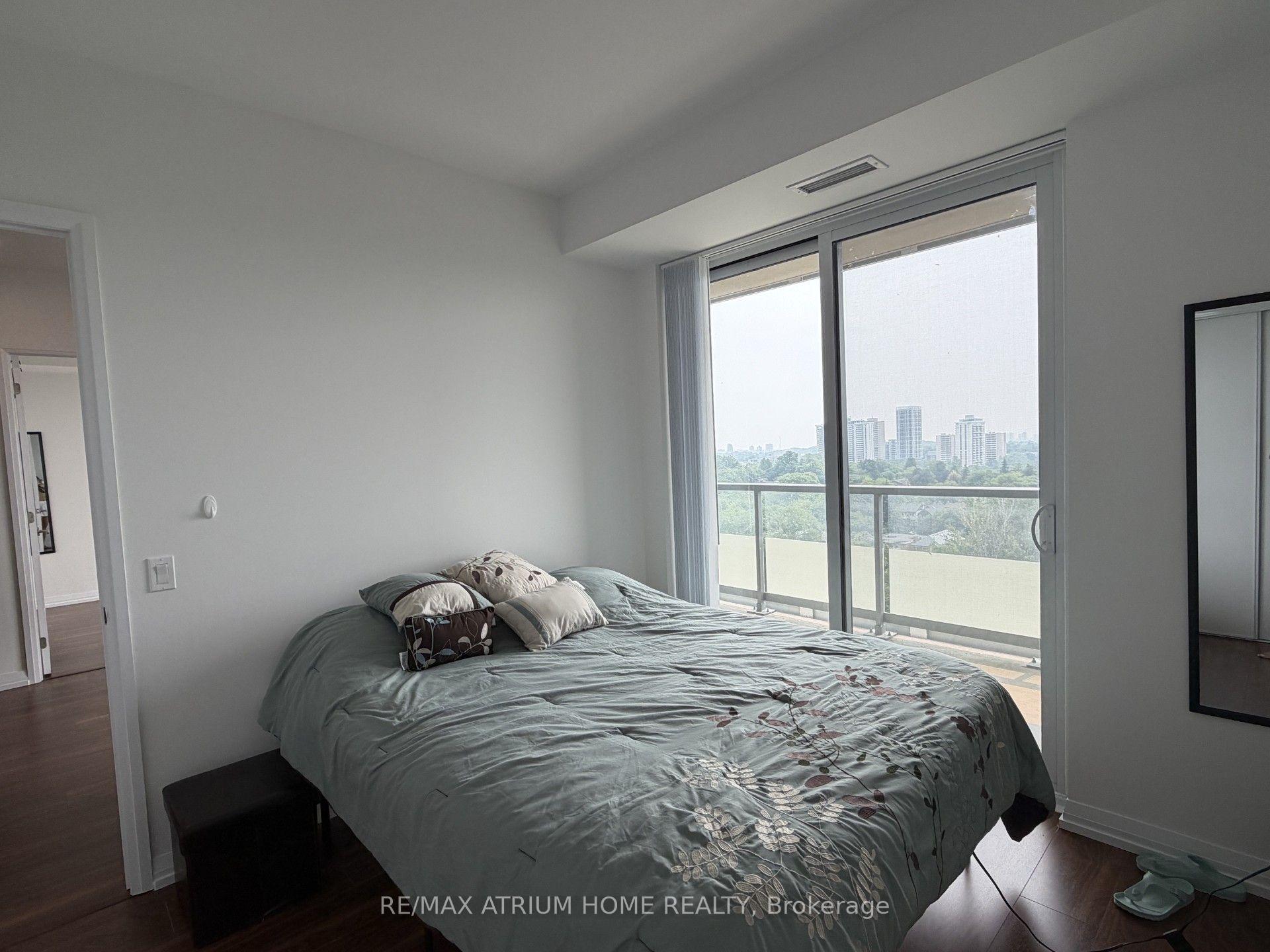 Photo 6 of Unit 1708, 25 Holly Street, Toronto, Mount Pleasant West — HOMEH