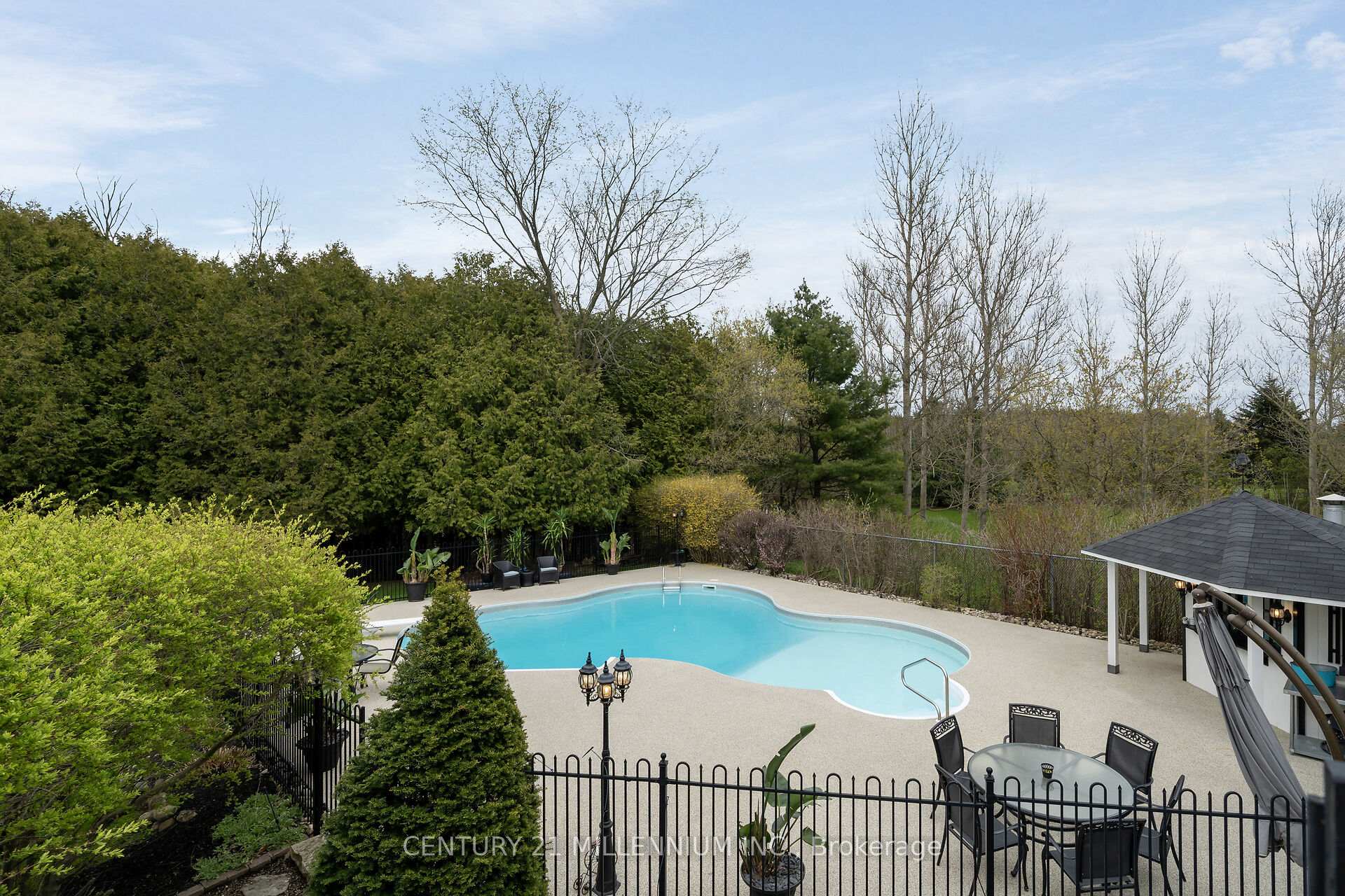 Photo 45 of 49 Waterford Drive, Erin, Hillsburgh — HOMEH