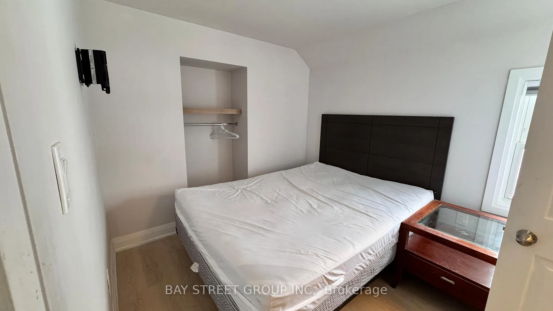 Photo 6 of Unit C1, 5731 Stanley Avenue, Niagara Falls, Hospital — HOMEH