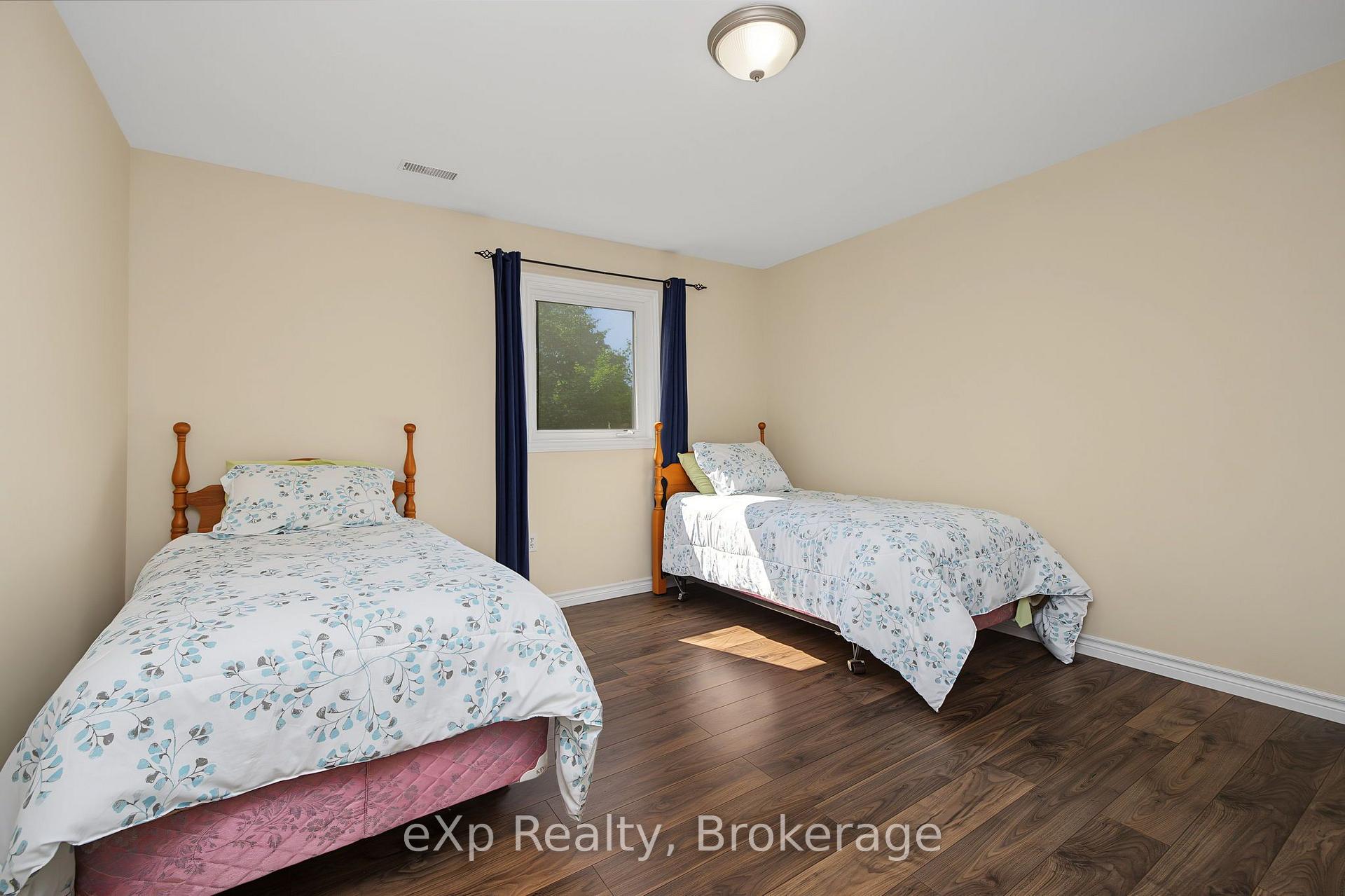 Photo 18 of 2 Mann Avenue N, Parry Sound — HOMEH