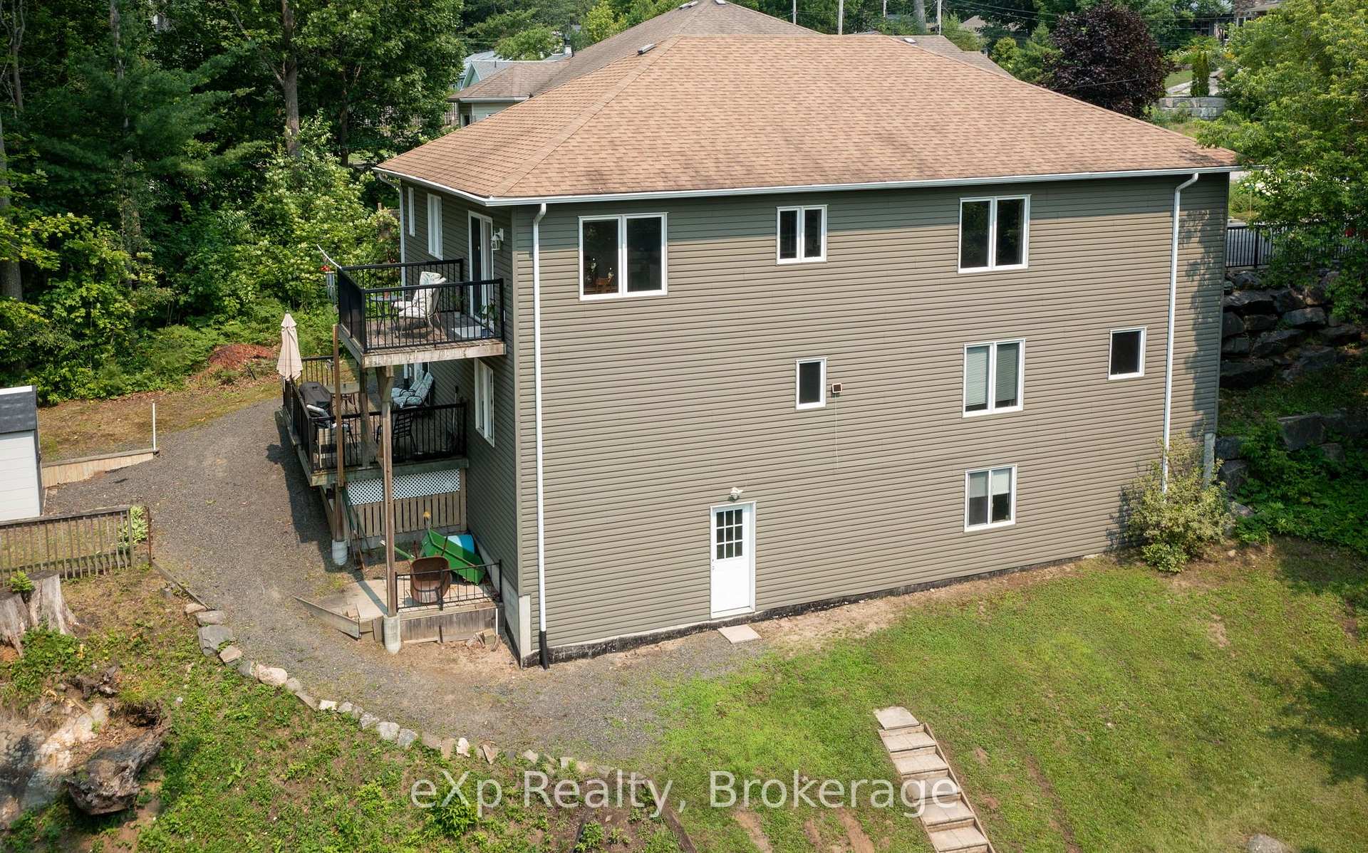 Photo 26 of 2 Mann Avenue N, Parry Sound — HOMEH