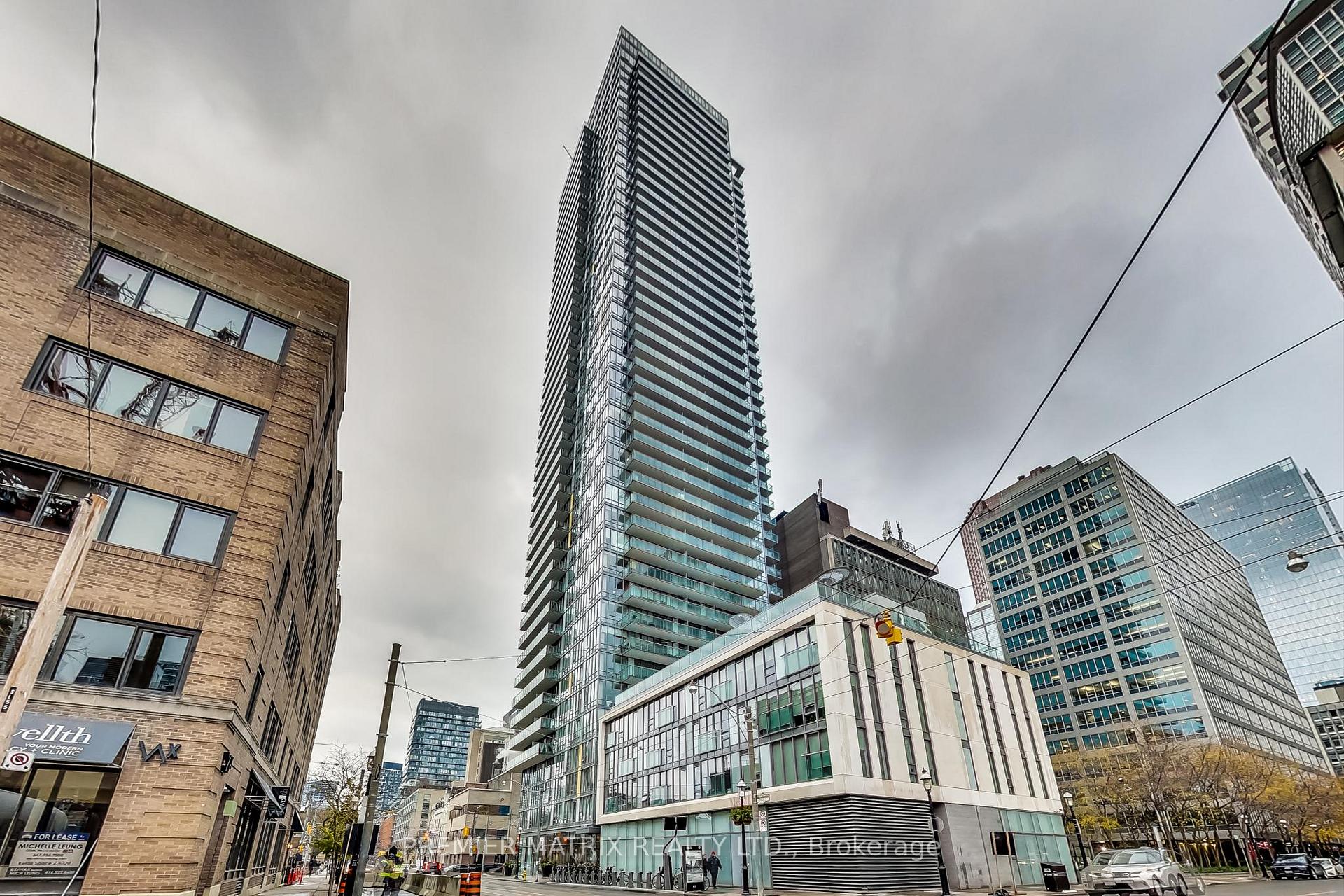 Front of Unit 3804, 33 Lombard Street