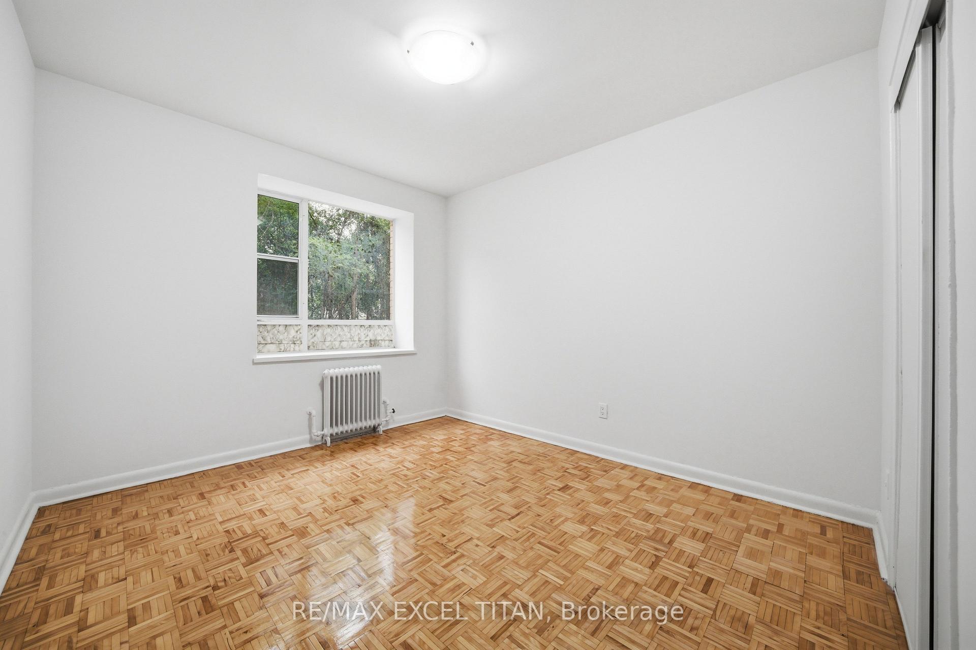 Photo 8 of Unit 107, 2895 Bathurst Street, Toronto, Bedford Park-Nortown — HOMEH