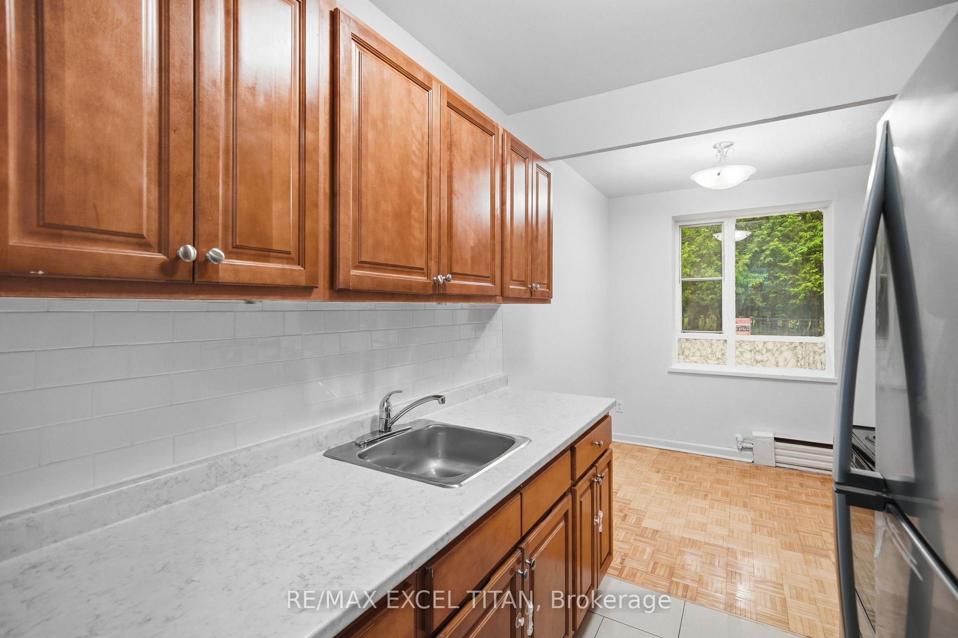 Photo 18 of Unit 107, 2895 Bathurst Street, Toronto, Bedford Park-Nortown — HOMEH