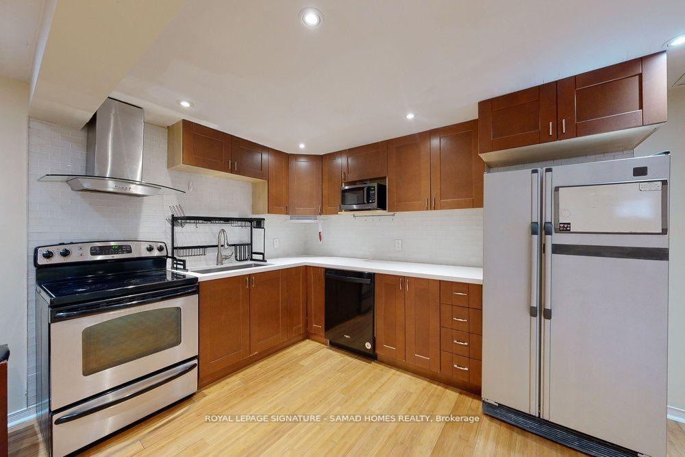 Photo 6 of Unit Bsmt, 456 Barondale Drive, Mississauga, Hurontario — HOMEH