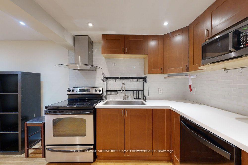 Photo 7 of Unit Bsmt, 456 Barondale Drive, Mississauga, Hurontario — HOMEH