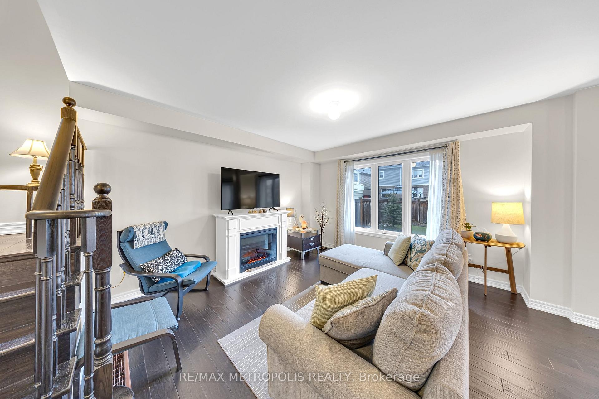 Photo 8 of 16 Treetops Boulevard, New Tecumseth, Rural New Tecumseth — HOMEH