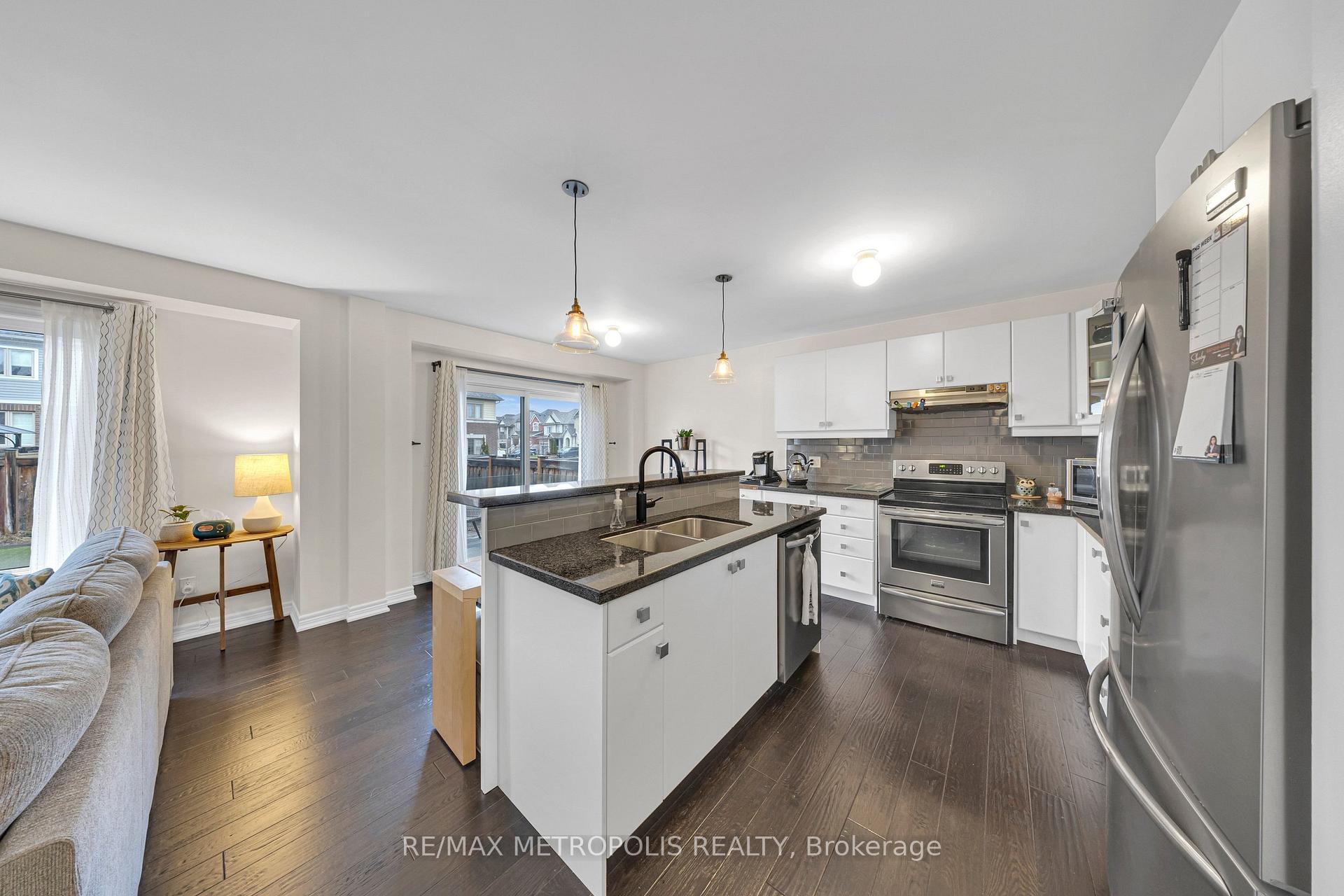 Photo 12 of 16 Treetops Boulevard, New Tecumseth, Rural New Tecumseth — HOMEH