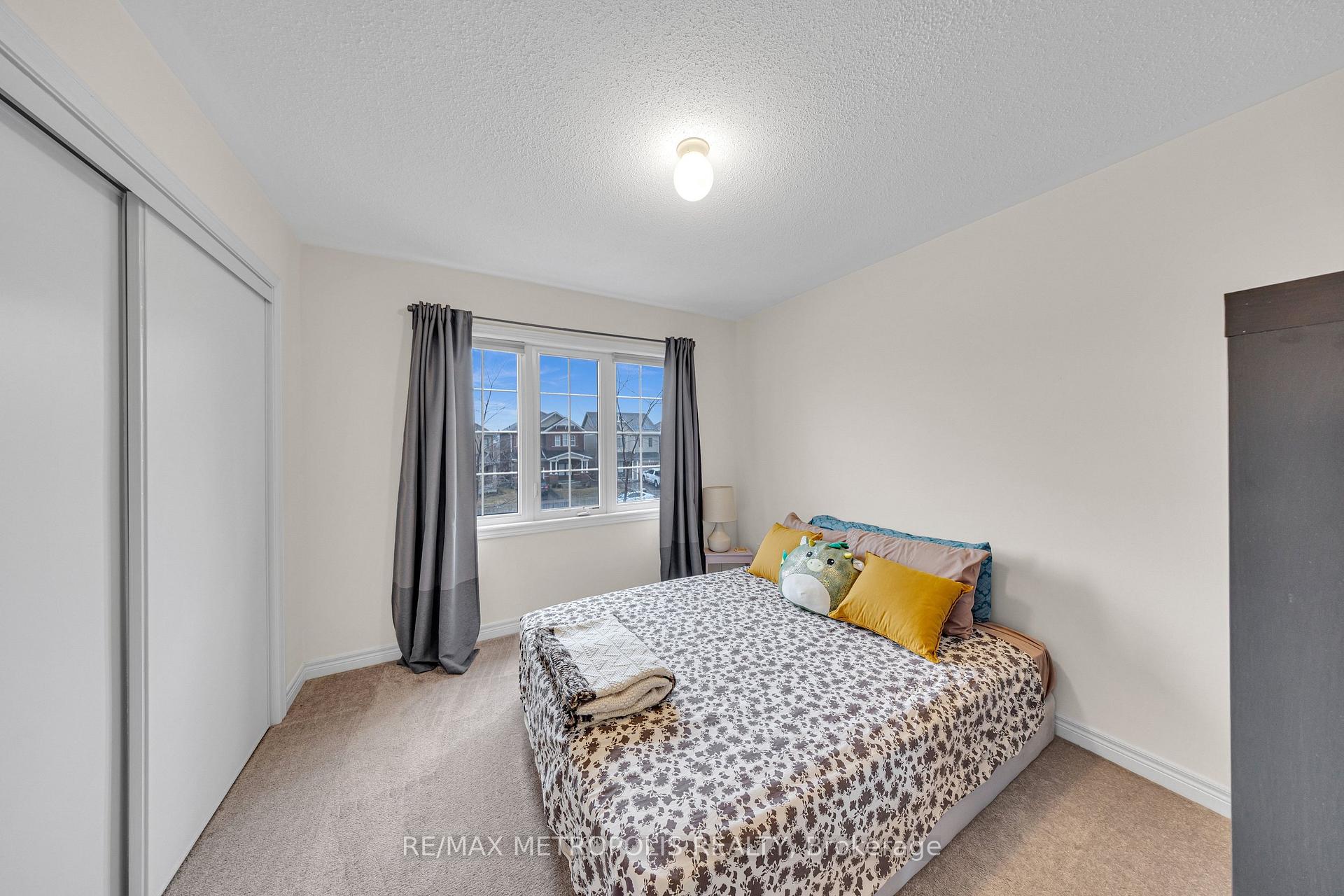 Photo 18 of 16 Treetops Boulevard, New Tecumseth, Rural New Tecumseth — HOMEH
