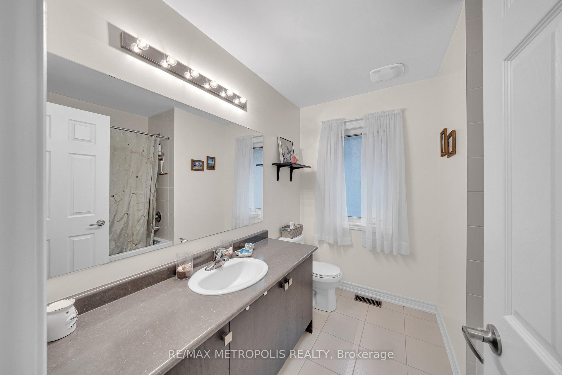 Photo 21 of 16 Treetops Boulevard, New Tecumseth, Rural New Tecumseth — HOMEH