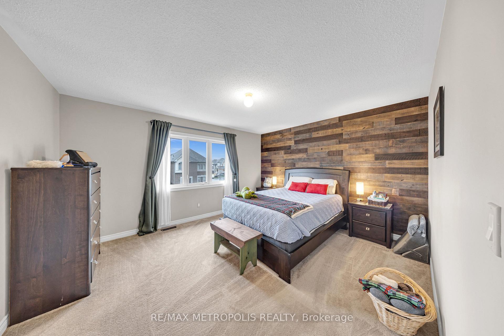 Photo 22 of 16 Treetops Boulevard, New Tecumseth, Rural New Tecumseth — HOMEH