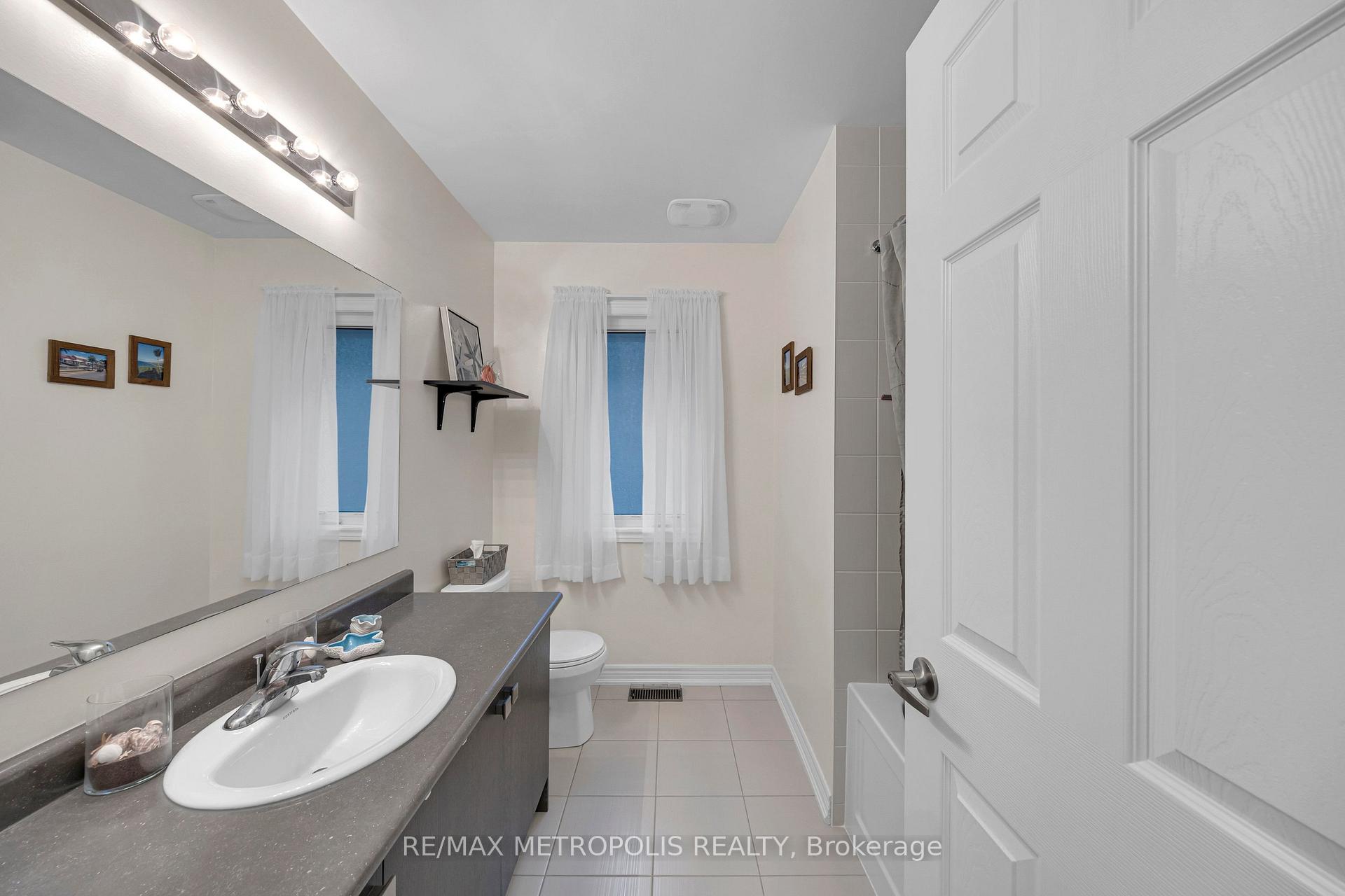 Photo 30 of 16 Treetops Boulevard, New Tecumseth, Rural New Tecumseth — HOMEH