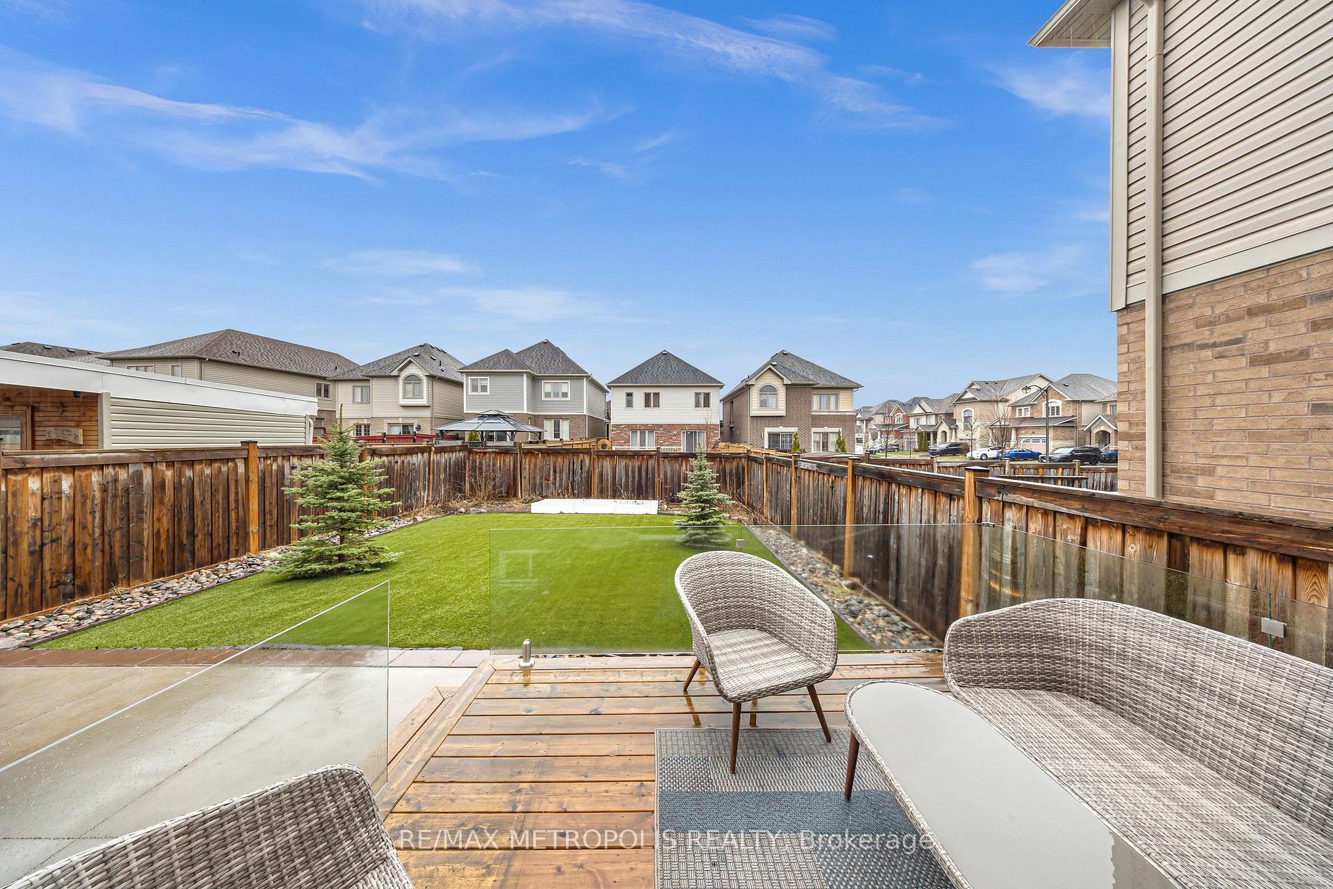 Photo 32 of 16 Treetops Boulevard, New Tecumseth, Rural New Tecumseth — HOMEH